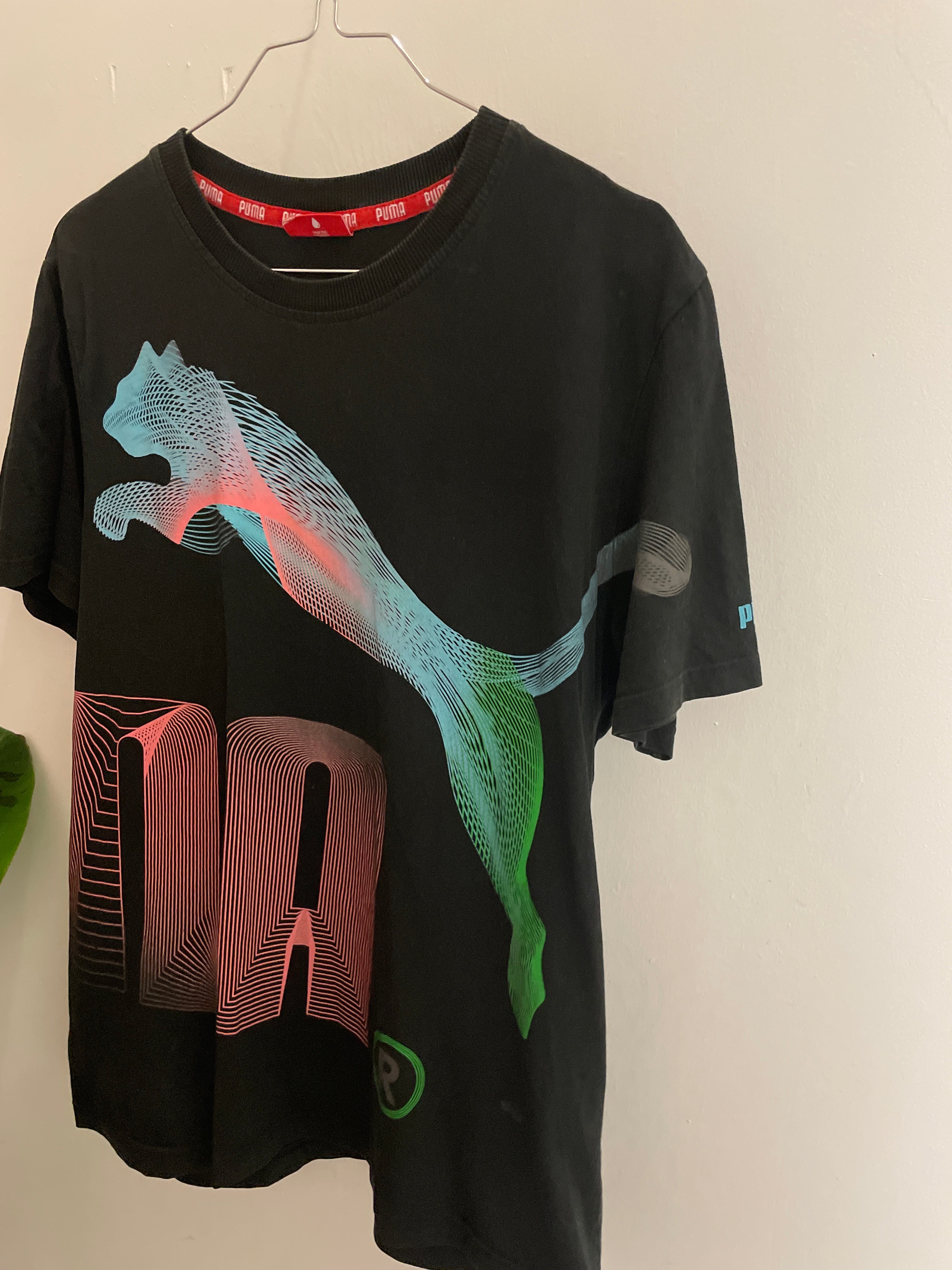 Vintage black men puma medium tshirt