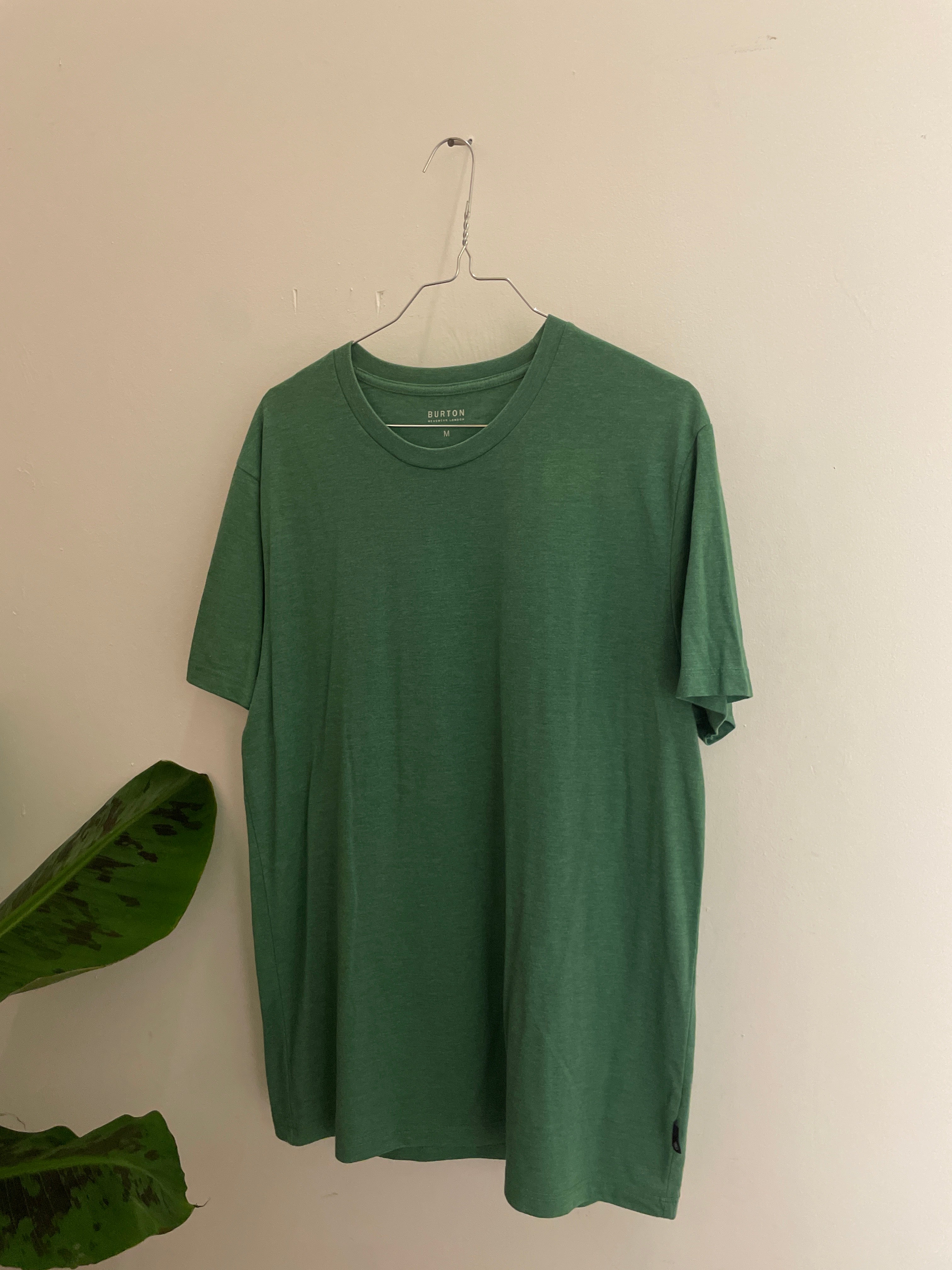 Vintage burton green plain medium classic tshirt