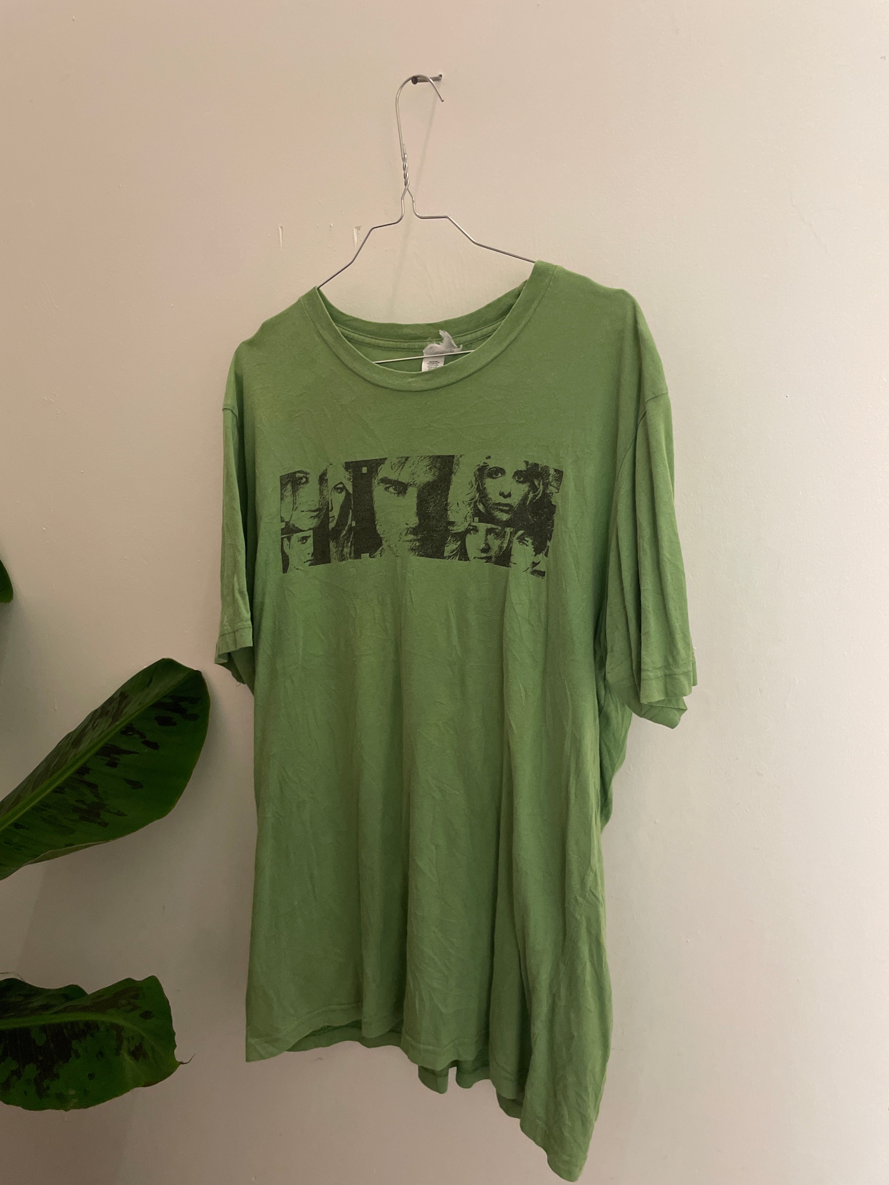 Vintage green graphics tshirt size XL