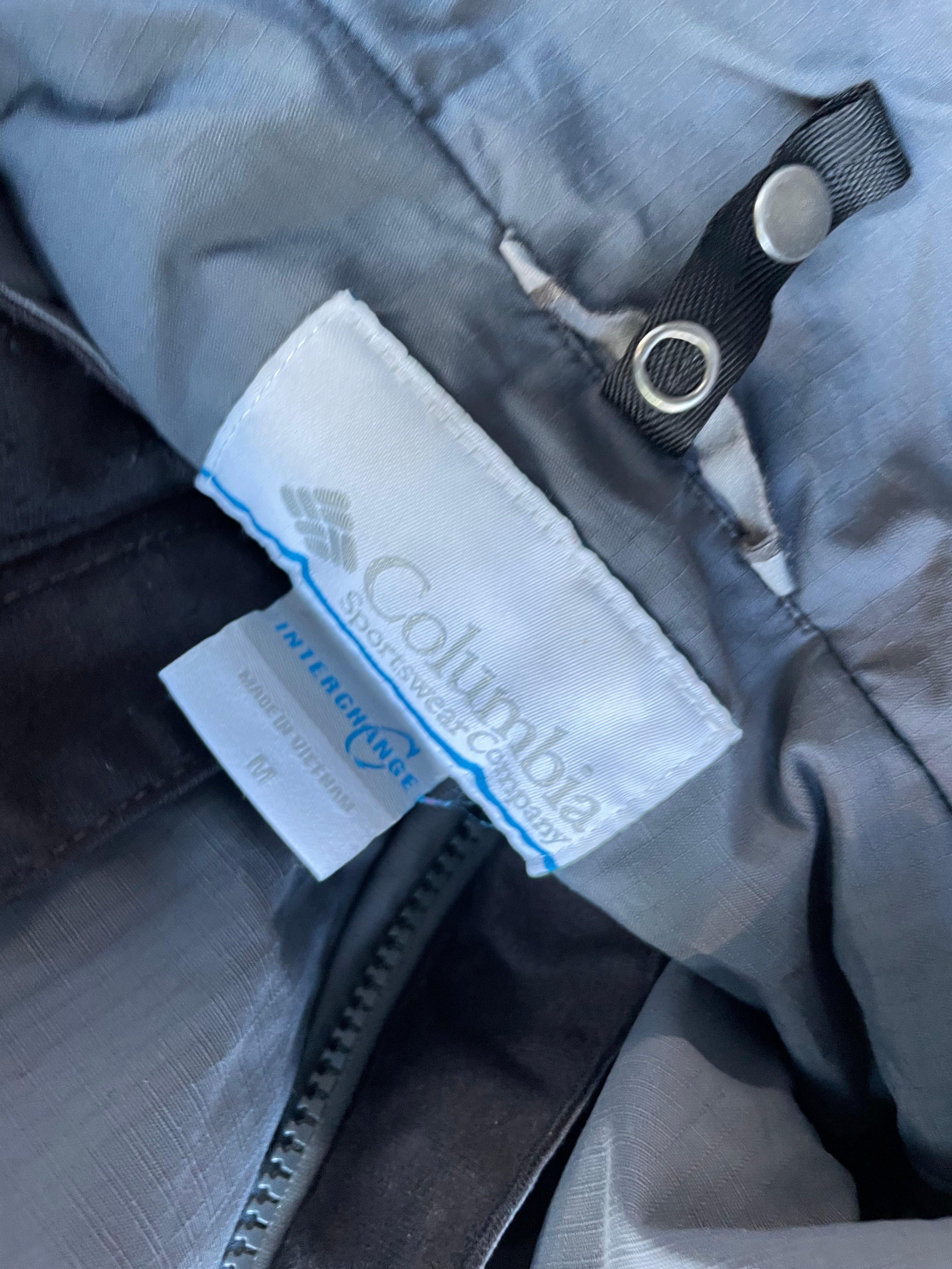 Vintage Columbia sportwear grey full zip windbreaker jacket in M|L31W21|SKU 4417