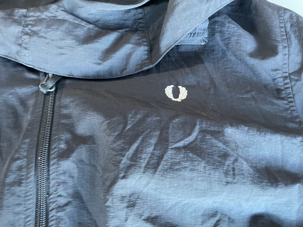 Vintage Fred Perry black hoodie windbreaker jacket in XL|L31 W25| SKU 4419