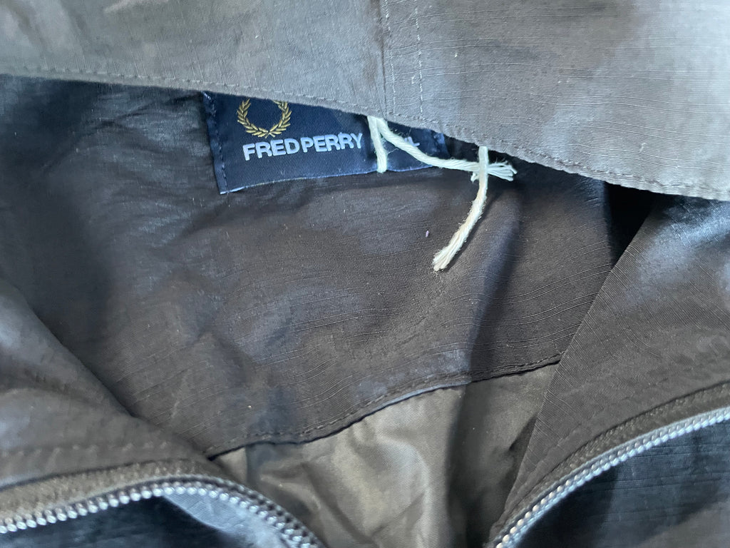 Vintage Fred Perry black hoodie windbreaker jacket in XL|L31 W25| SKU 4419