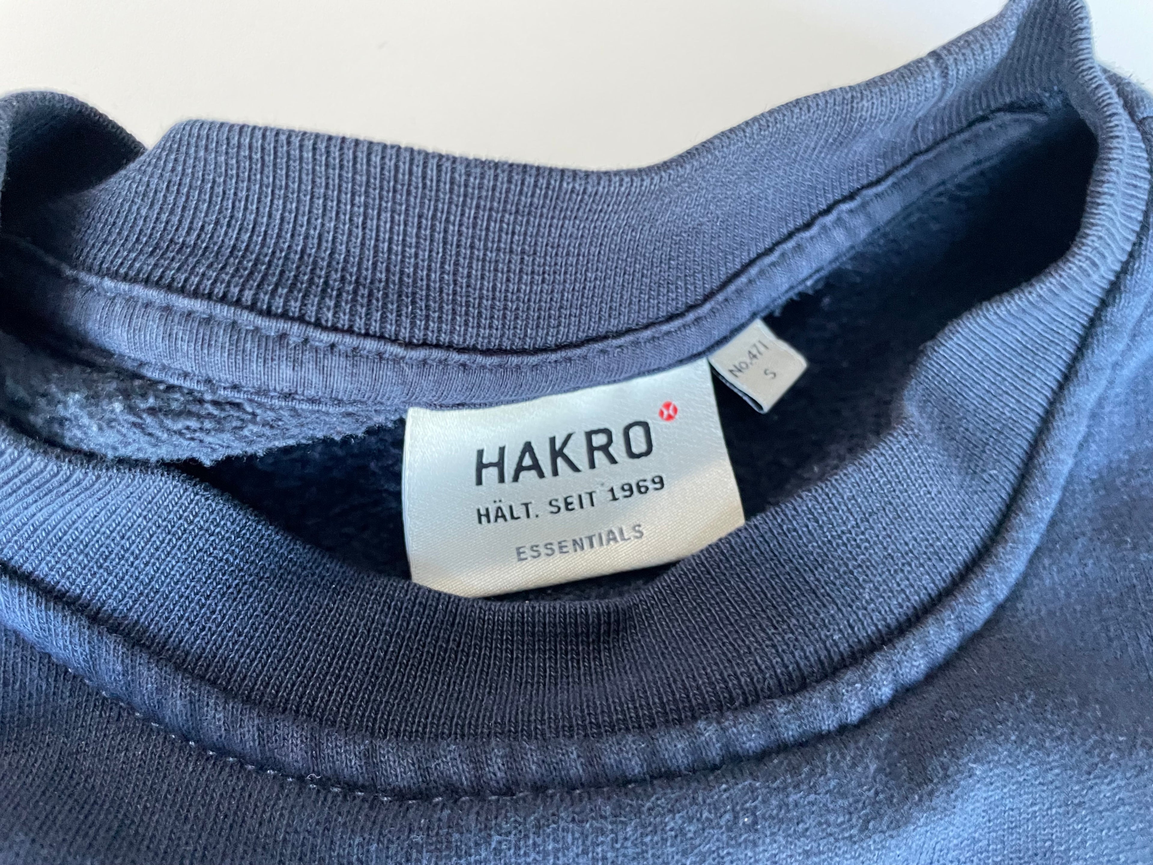 Vintage Hakro RS print Navy blue sweatshirt in S|L26 W21| SKU 4422