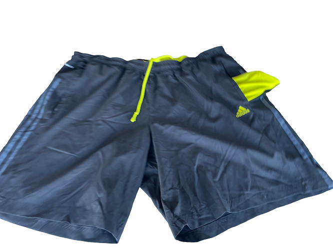 Vintage Adidas Men's Grey 3-stripe training short in 2XL|L8 W36|SKU 4426