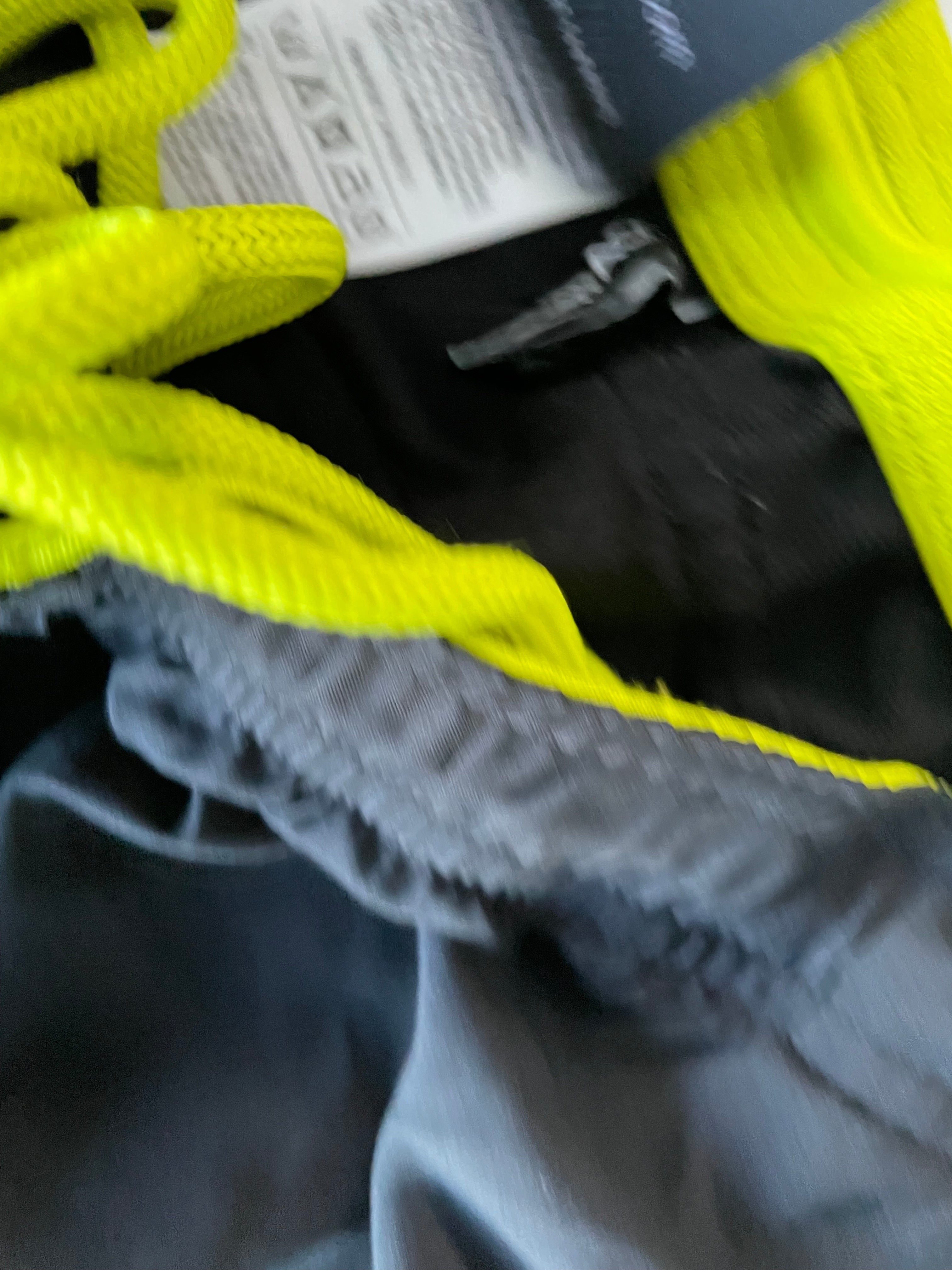 Vintage Adidas Men's Grey 3-stripe training short in 2XL|L8 W36|SKU 4426