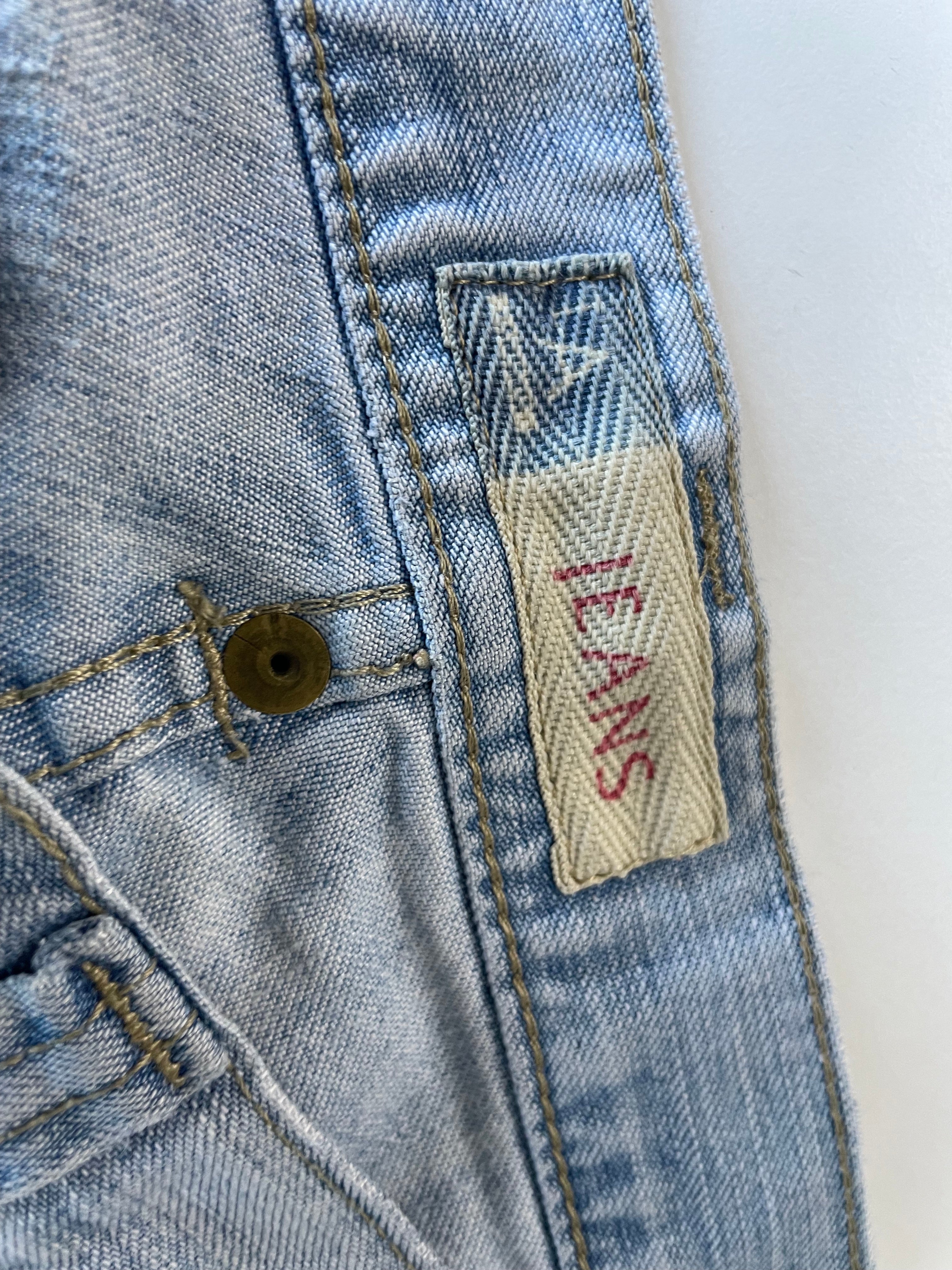 Vintage women's light blue A jeans in M| L27 W30| SKU 4431