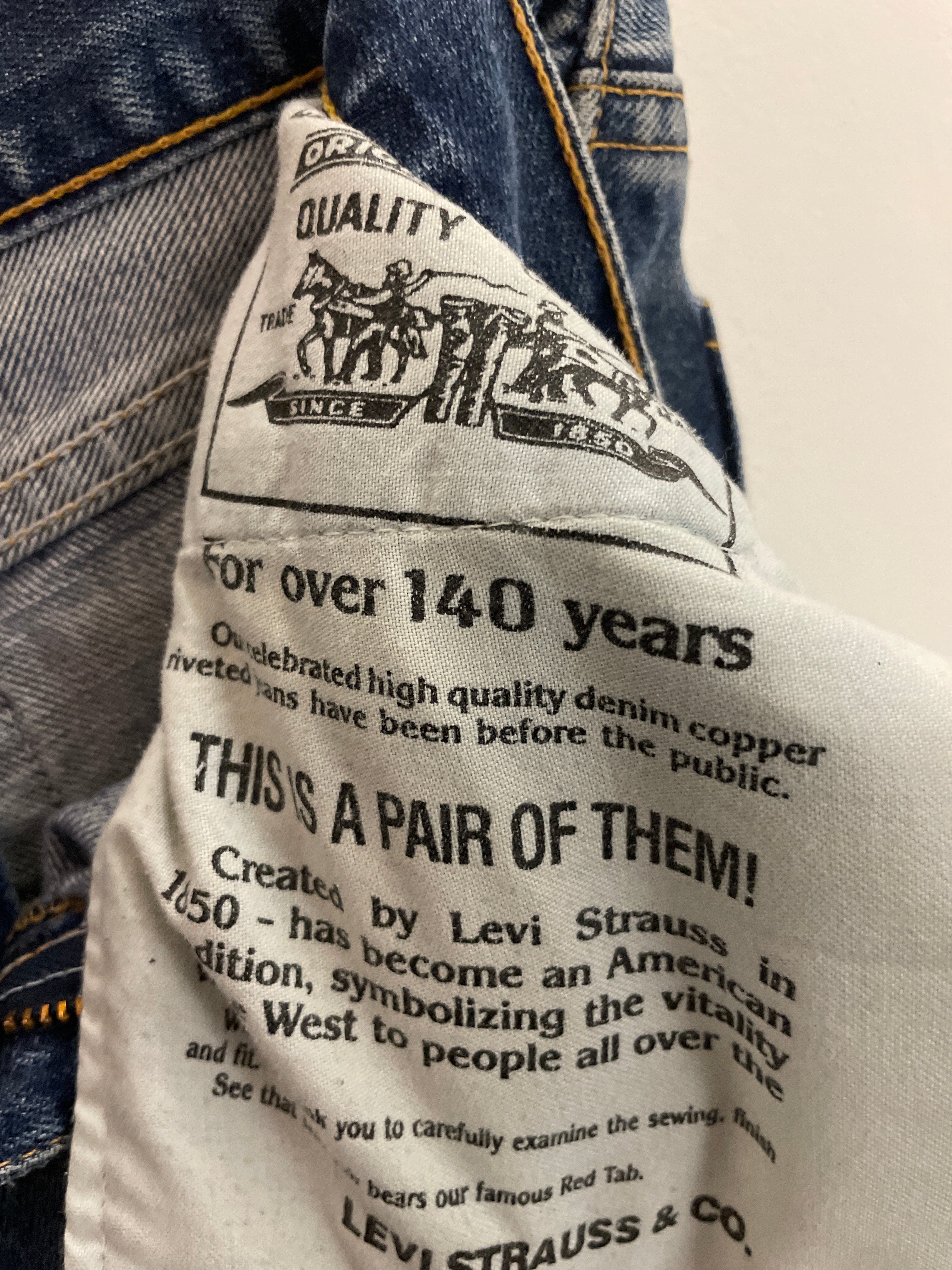 Vintage blue levis strauss & co women bum short jean