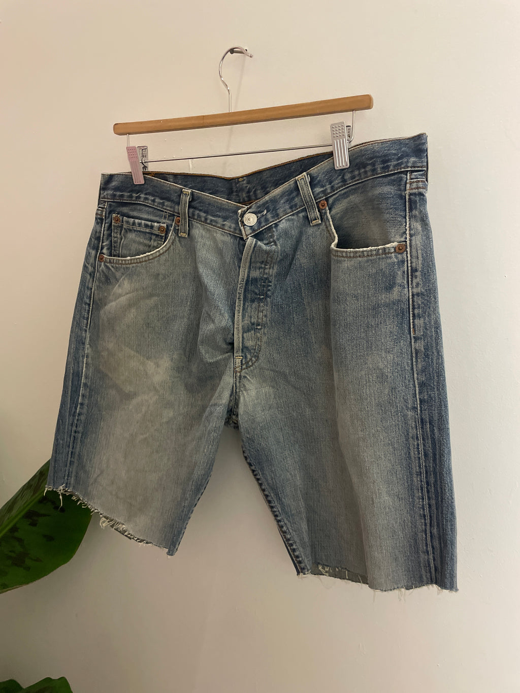 Vintage levis blue mens cut off large short