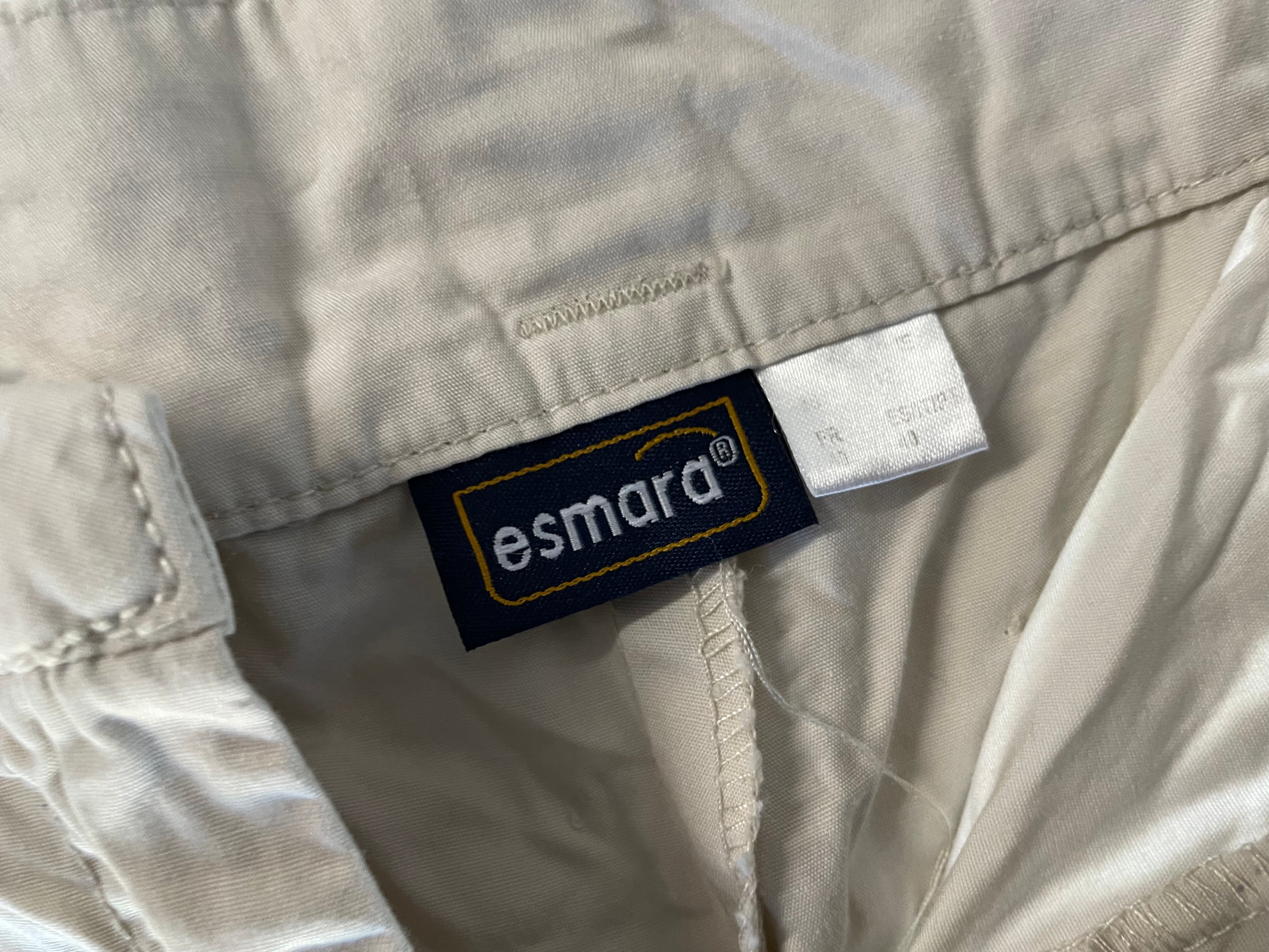 Vintage women's Esmara cream Cargo short in L| L5 W32| SKU 4433