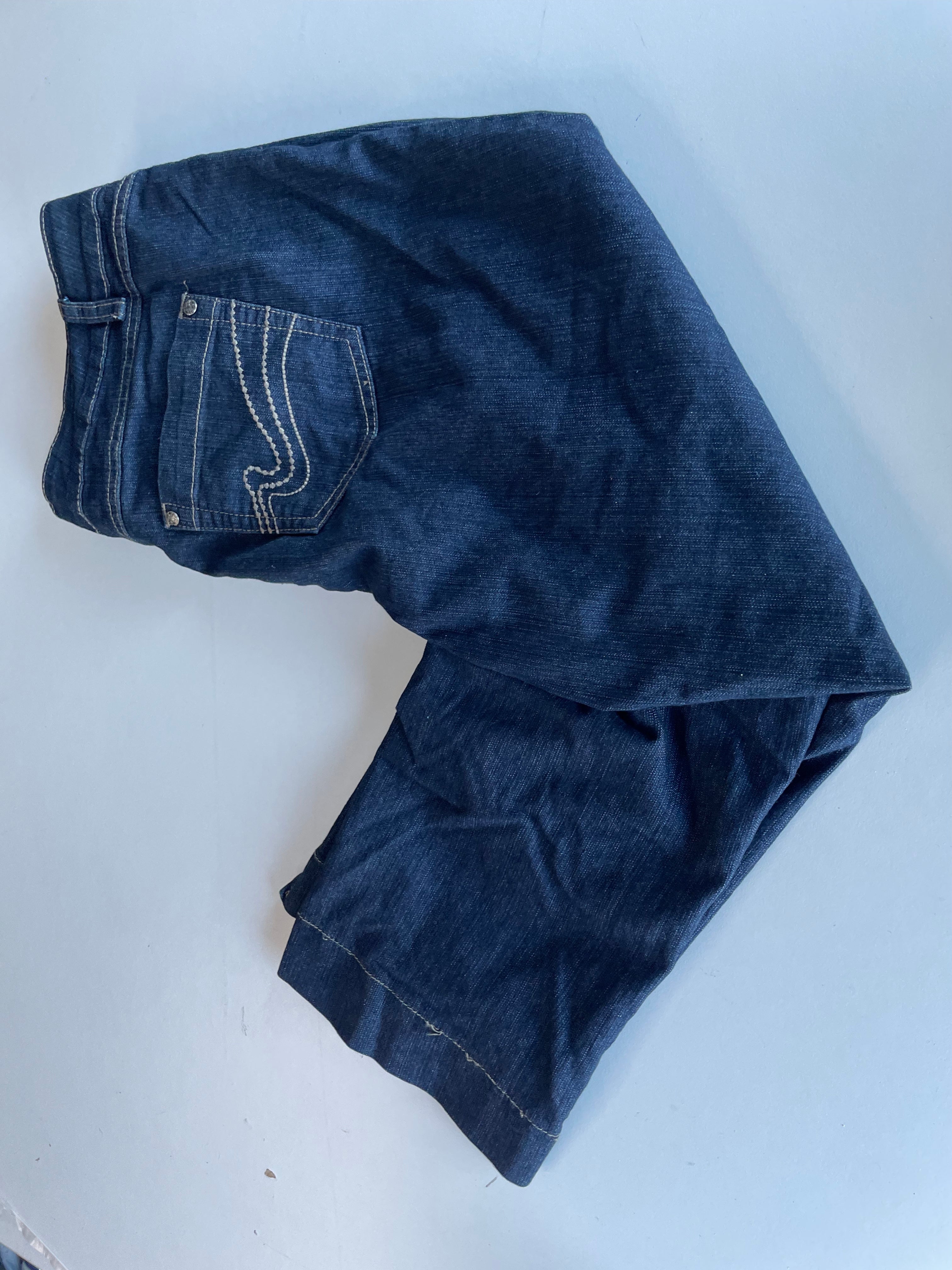 Vintage women's blue denim trouser in L| L 21 W32| SKU 4436