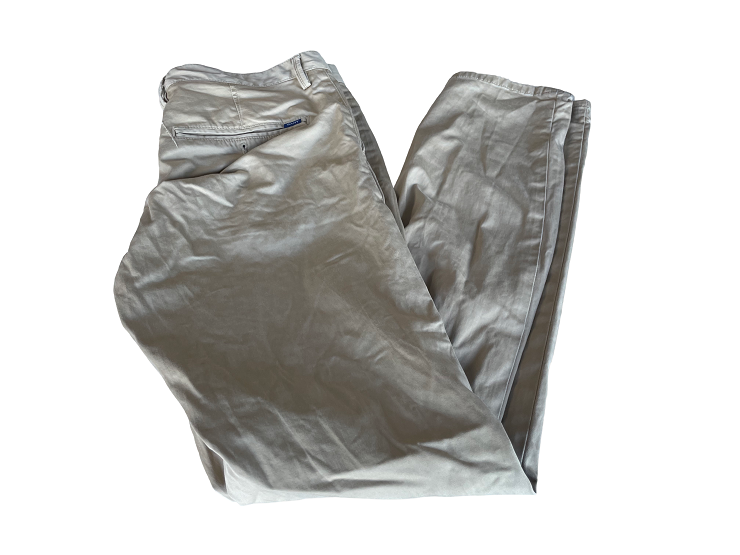 Vintage Men's Gant cream chinos trouser in XL| L34 W 34| SKU 4440