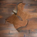 Vintage brown suede cowboy highboot with heel and zipper