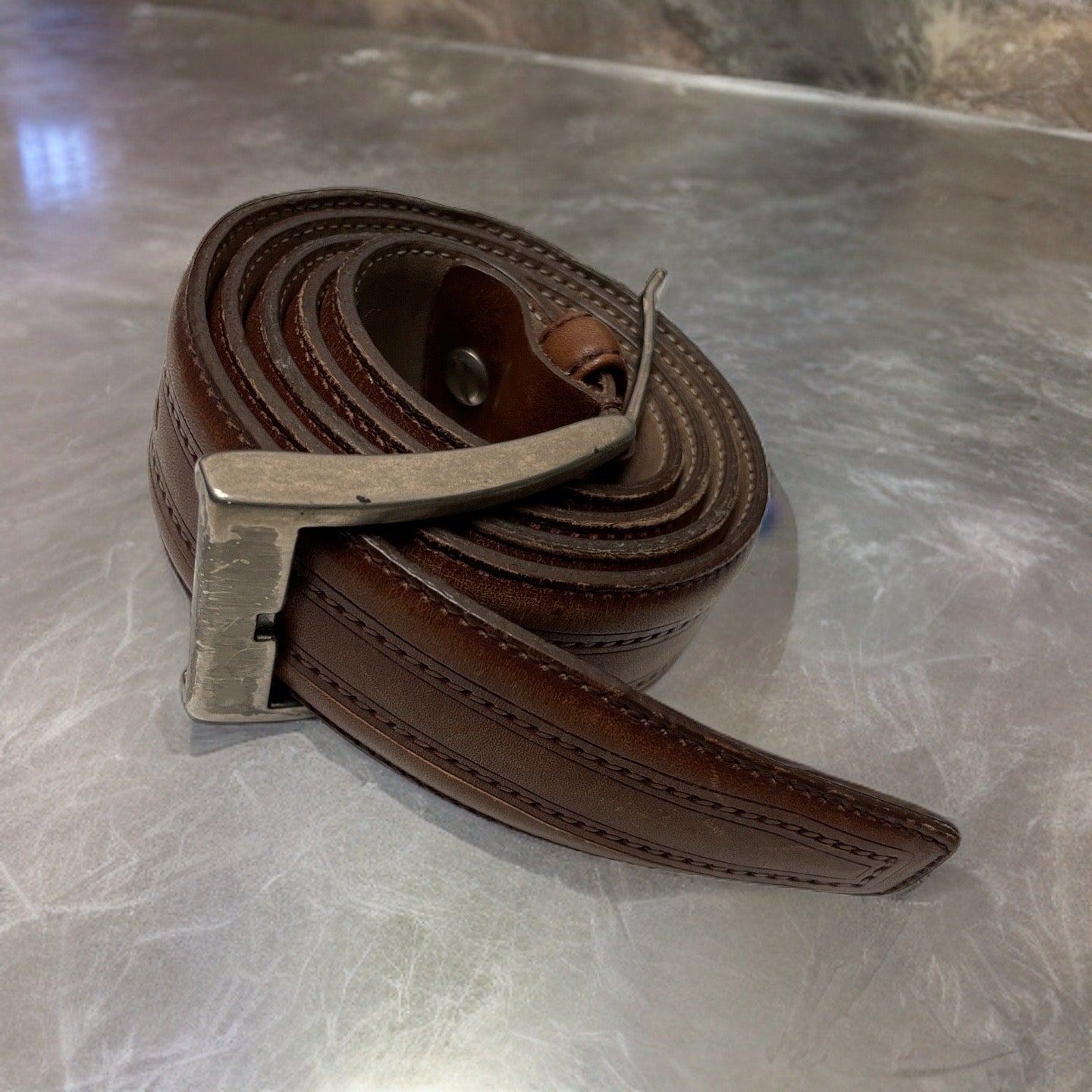 Vintage men casual brown leather belts