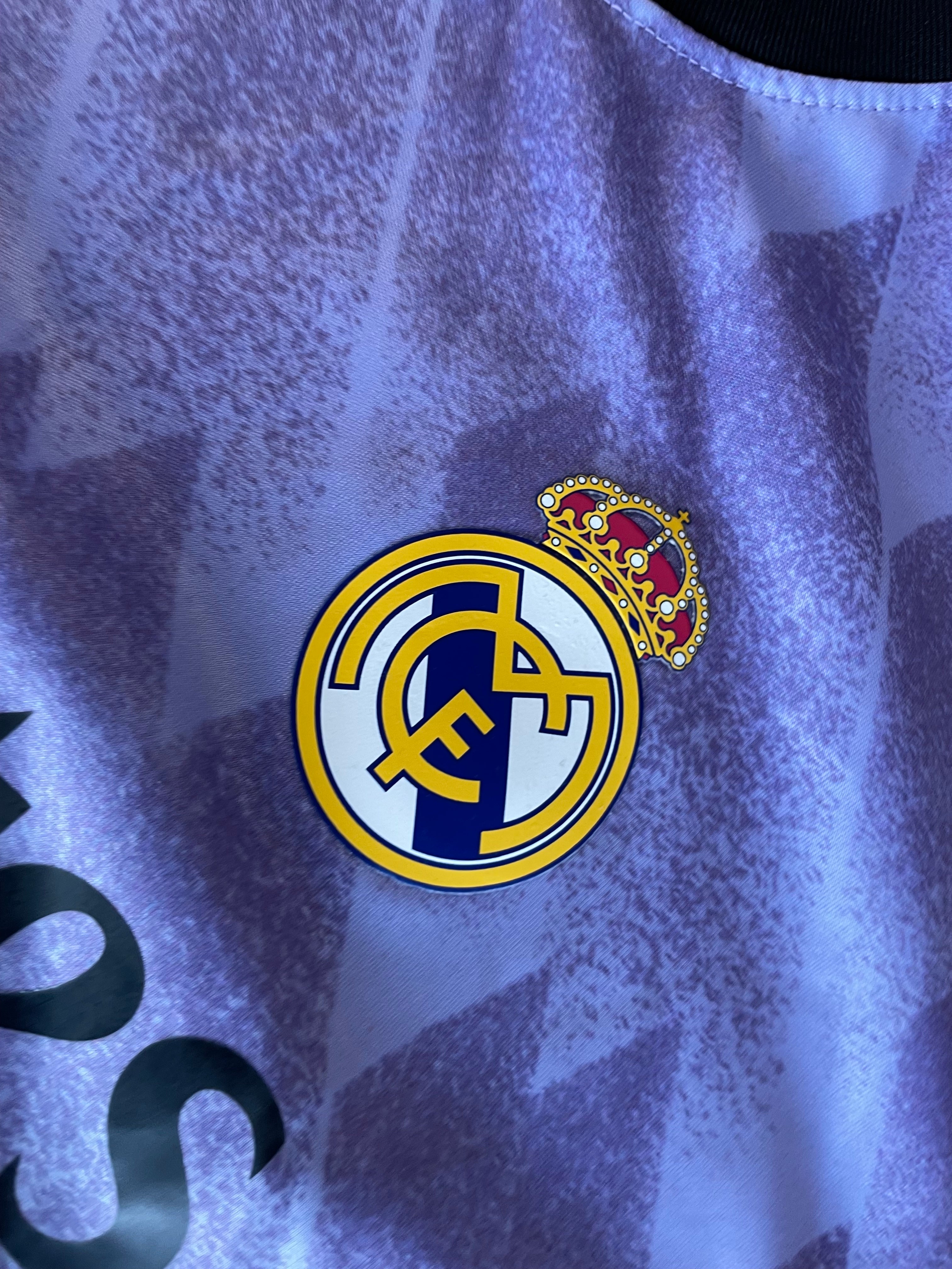 Vintage Real Madrid 2022/2023 fly emirate purple away jersey in M|L28W20|SKU 4459