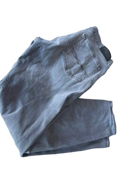 Vintage Men's grey Levi's slim fit jeans in M| SKU 4460