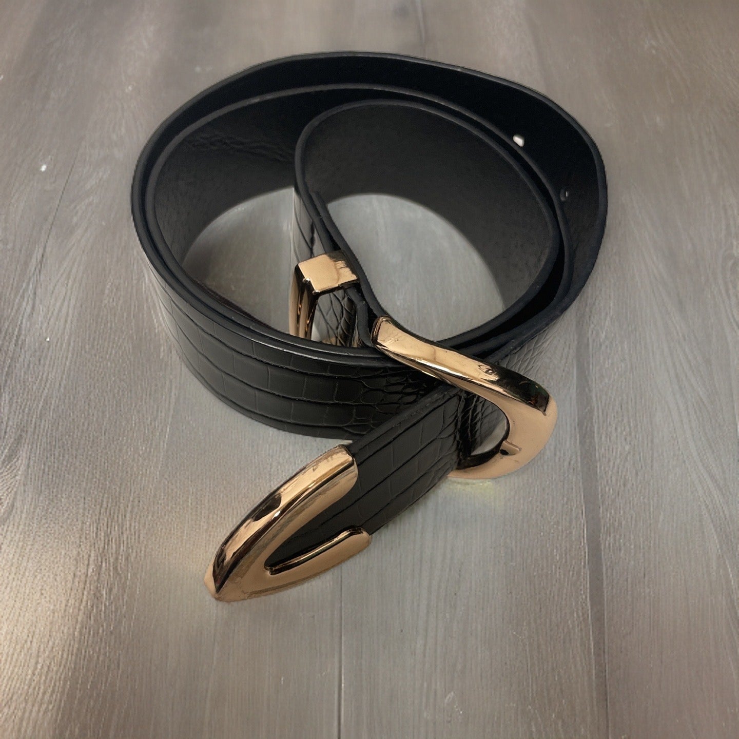 Vintage Glamorous black faux leather belt