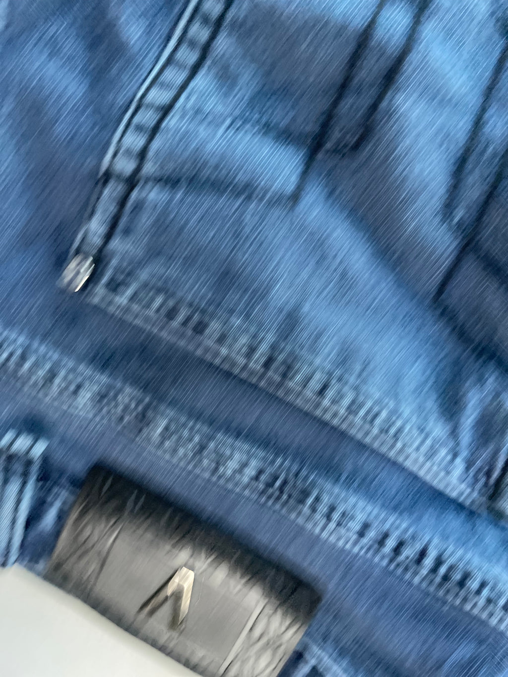 Vintage women's blue Verri denim jeans in L| W32 L30| SKU 4465