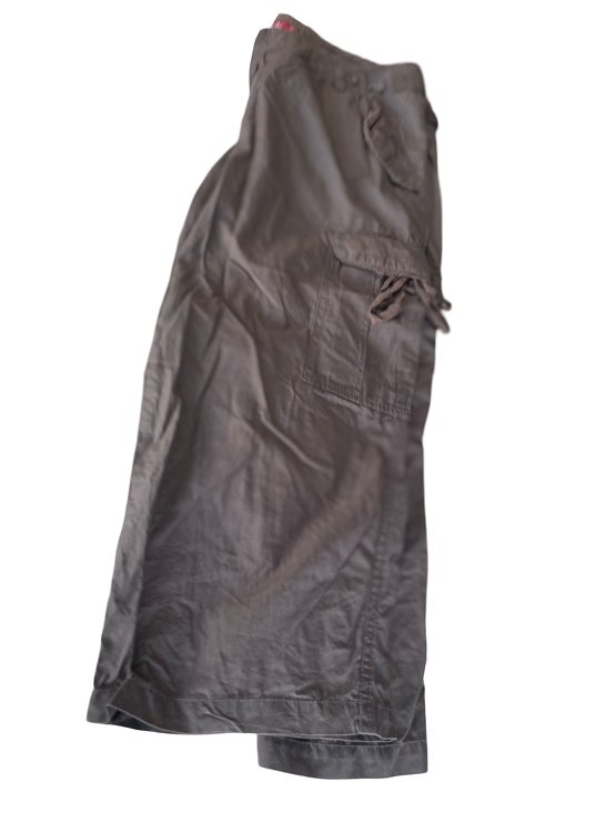 Vintage cream cargo men's short in M| SKU 4465 TWO