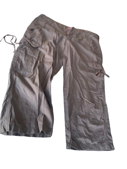 Vintage cream cargo men's short in M| SKU 4465 TWO