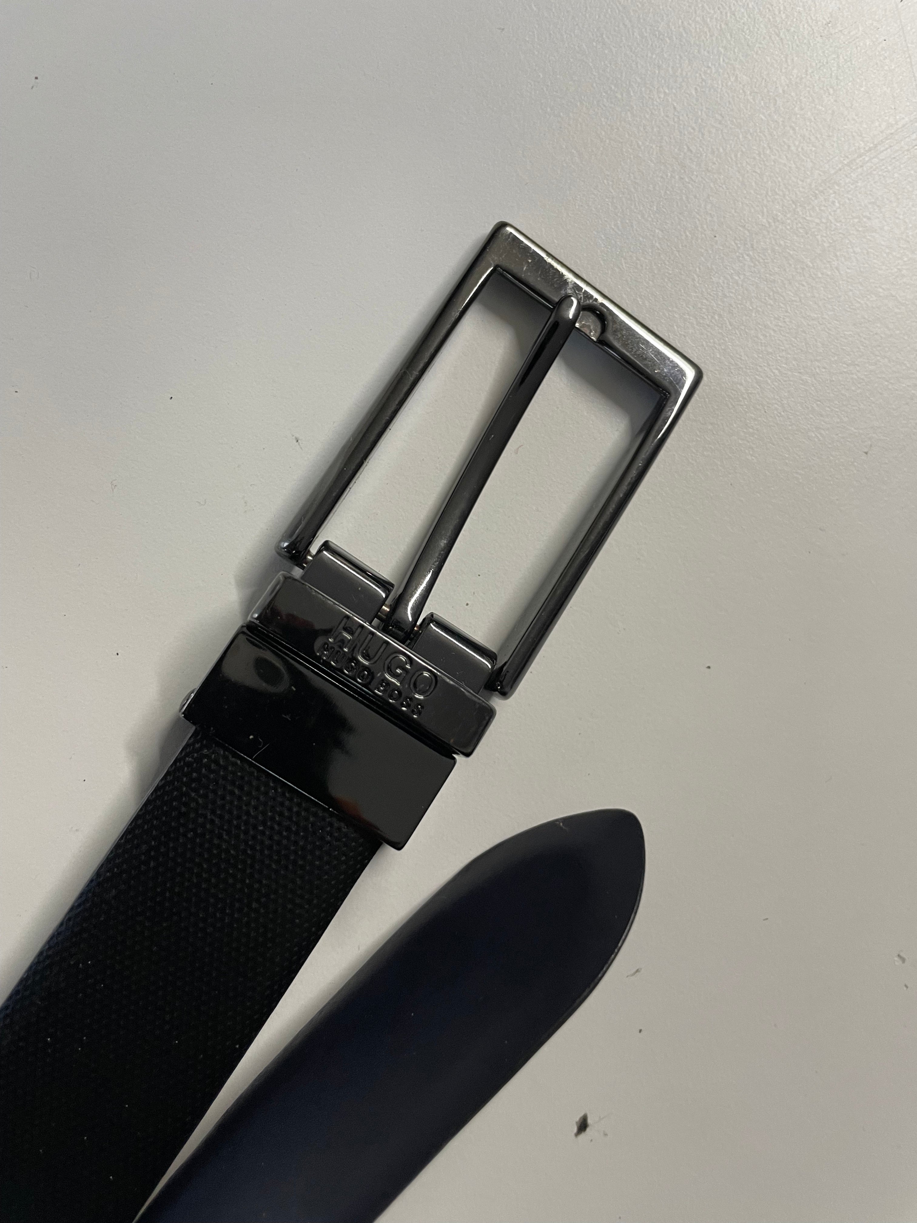Vintage Hugo Boss plain black belt | L45 | SKU 4477