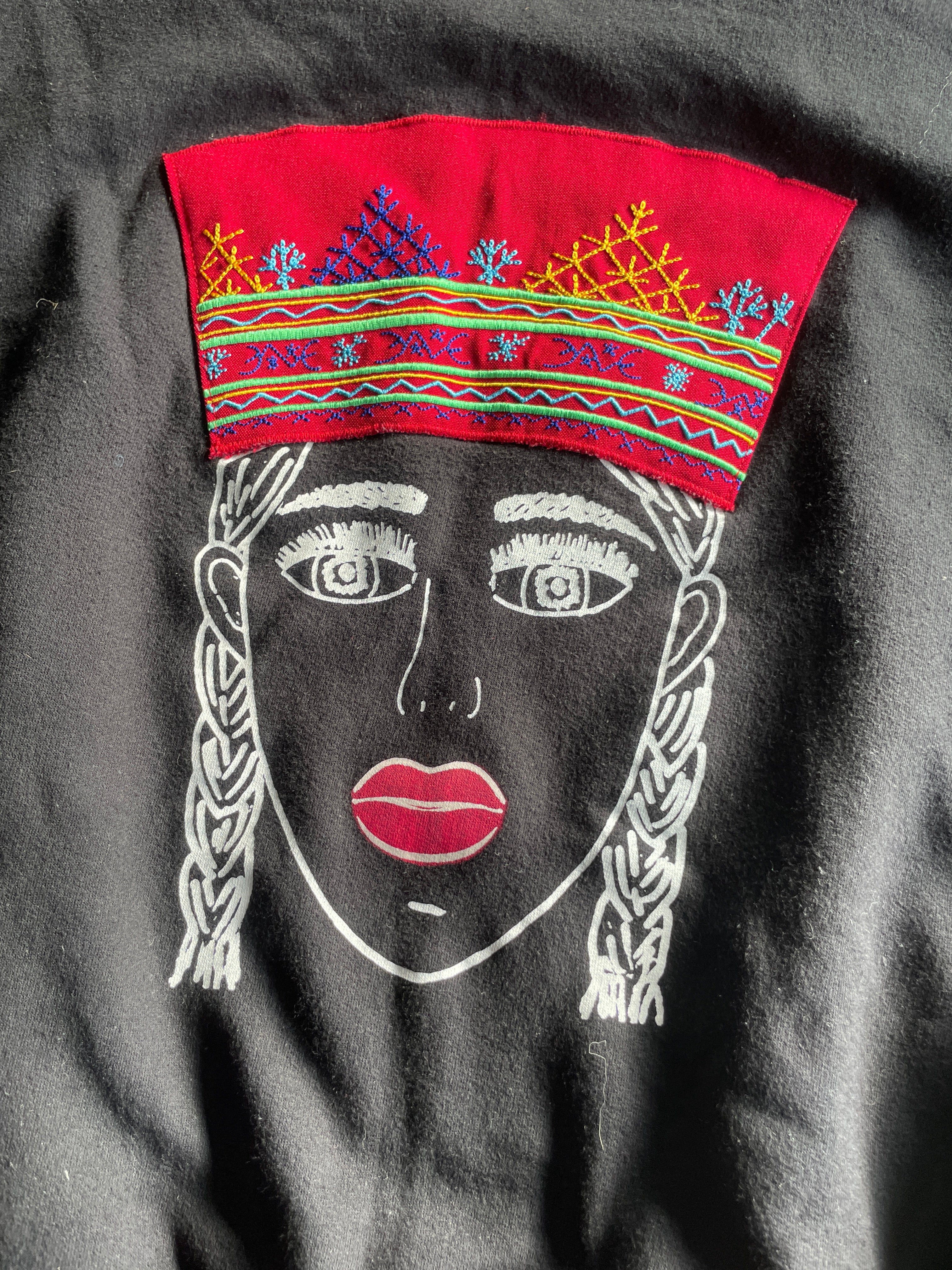 Magnificent Courland Radada Black Sweatshirt - Size M (SKU 4611)
