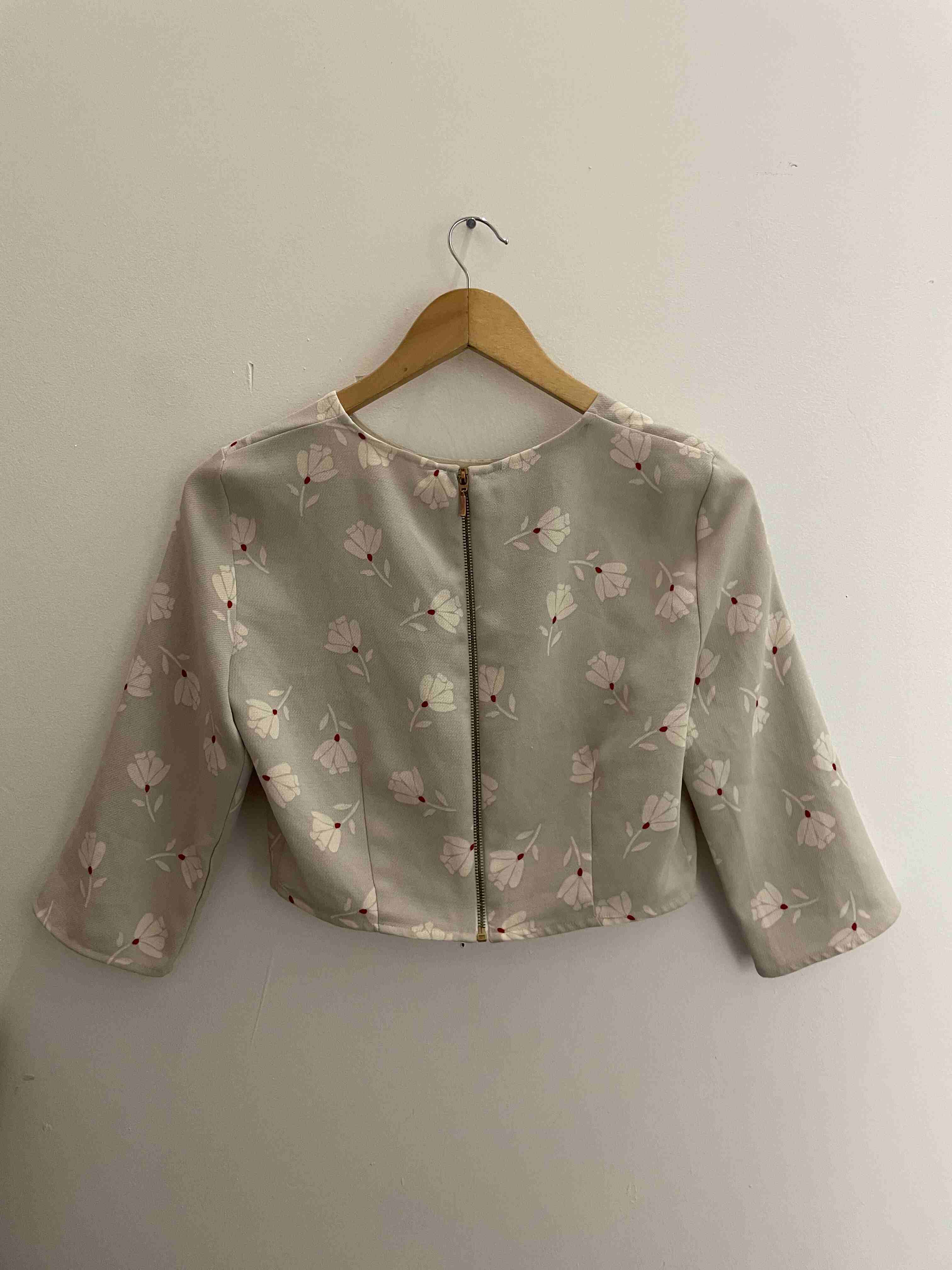 Vintage zara womens cream floral top size M