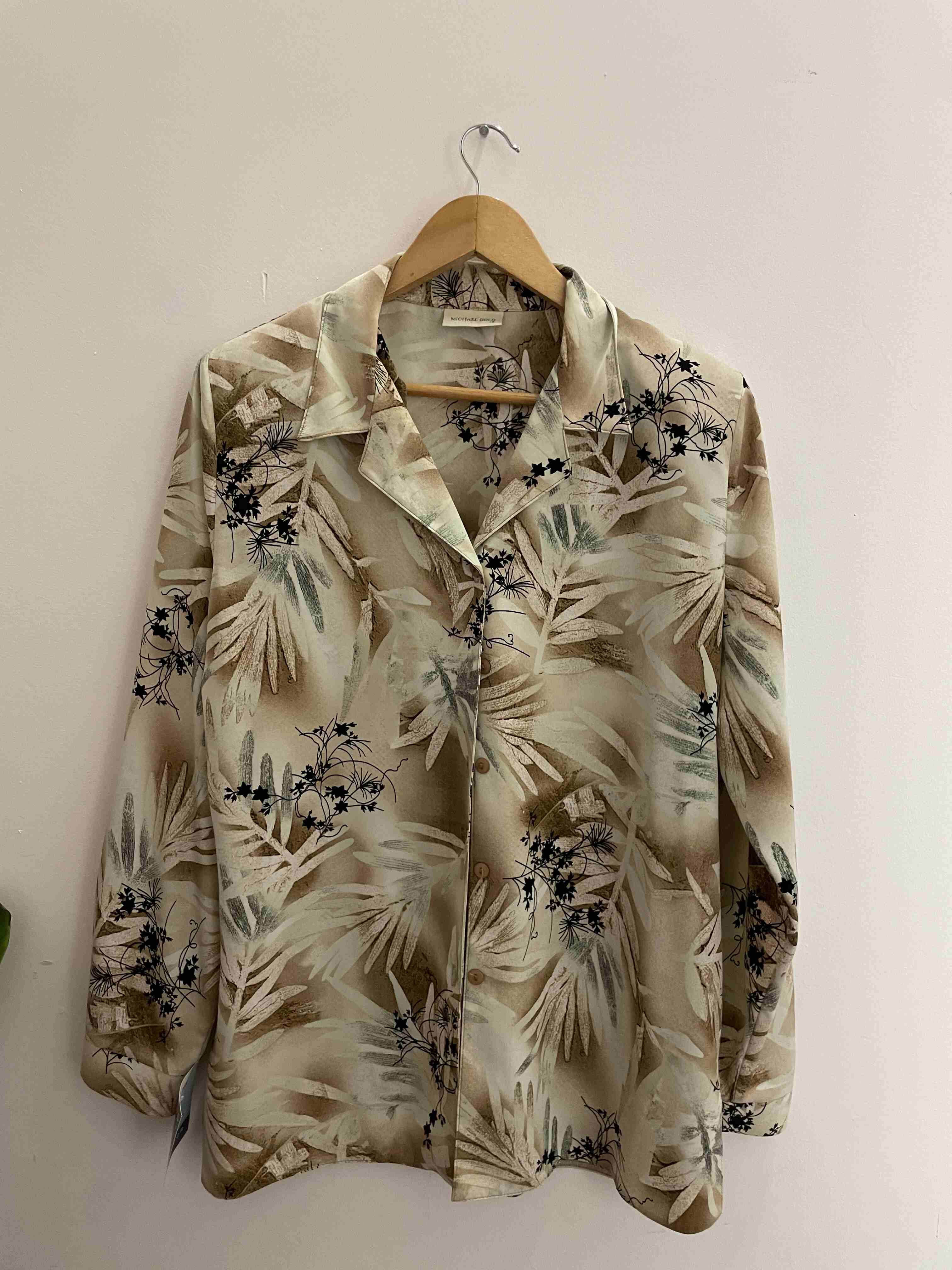 Vintage cream floral pattern small long sleeve shirt