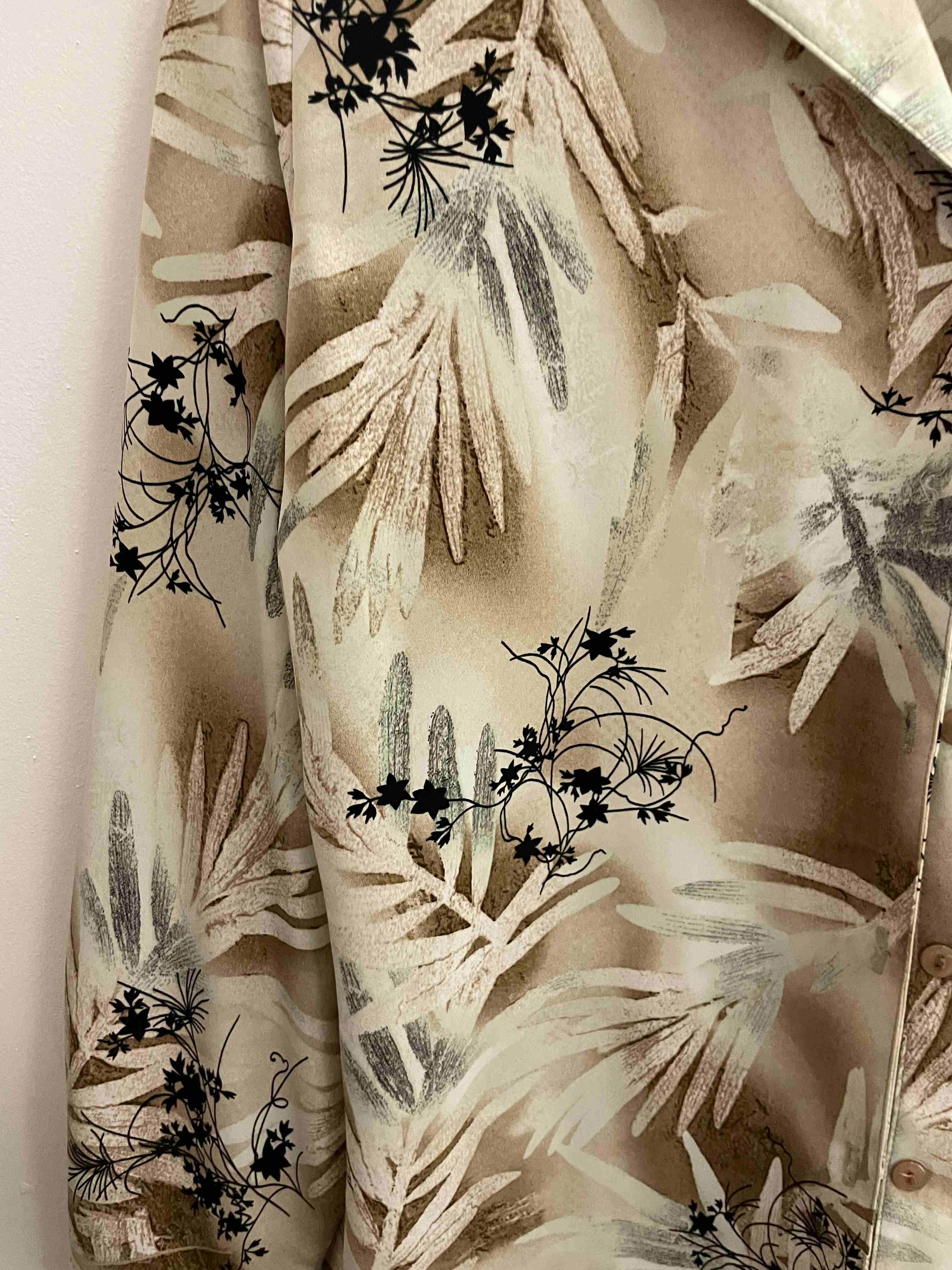 Vintage cream floral pattern small long sleeve shirt