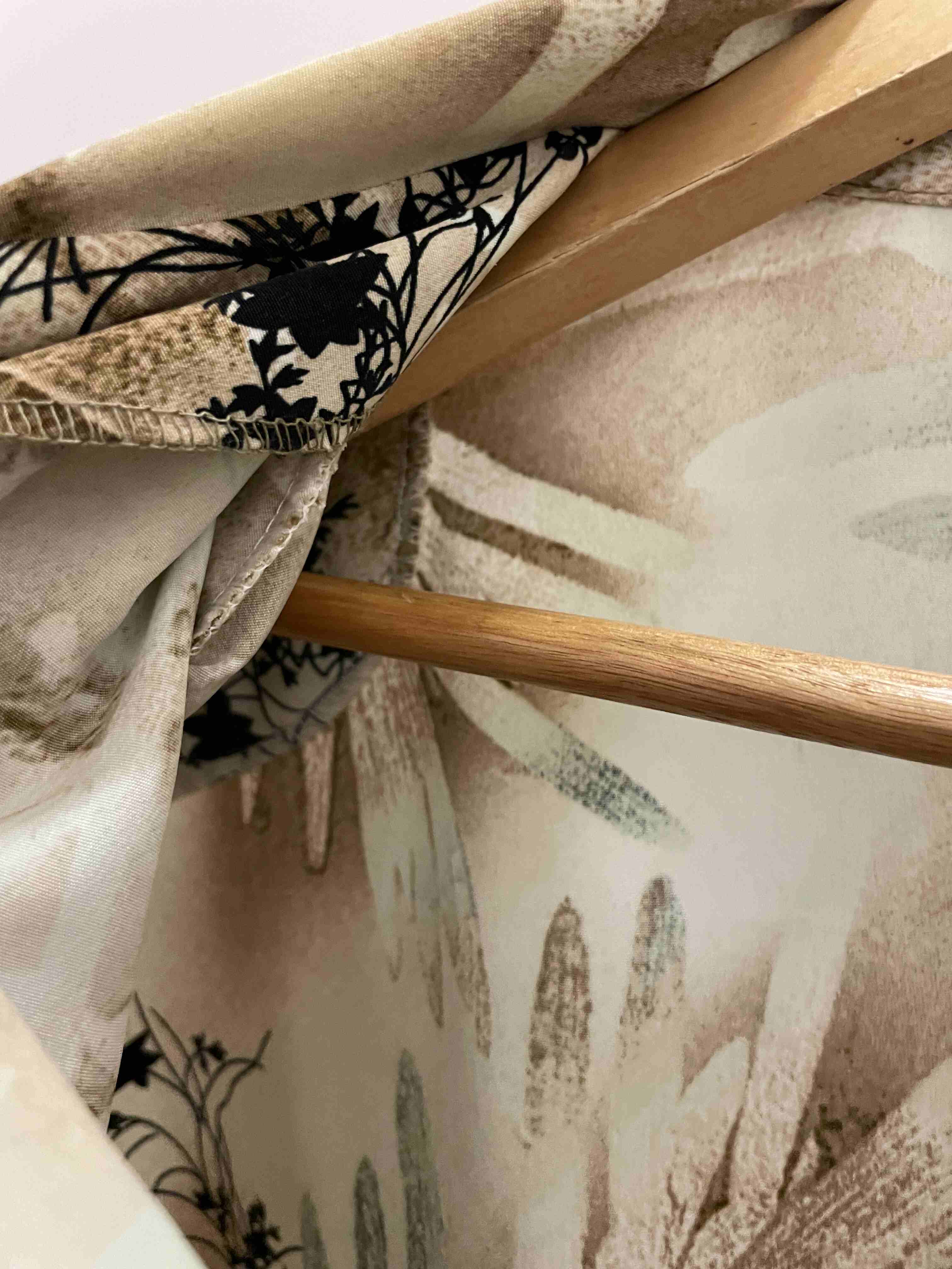 Vintage cream floral pattern small long sleeve shirt