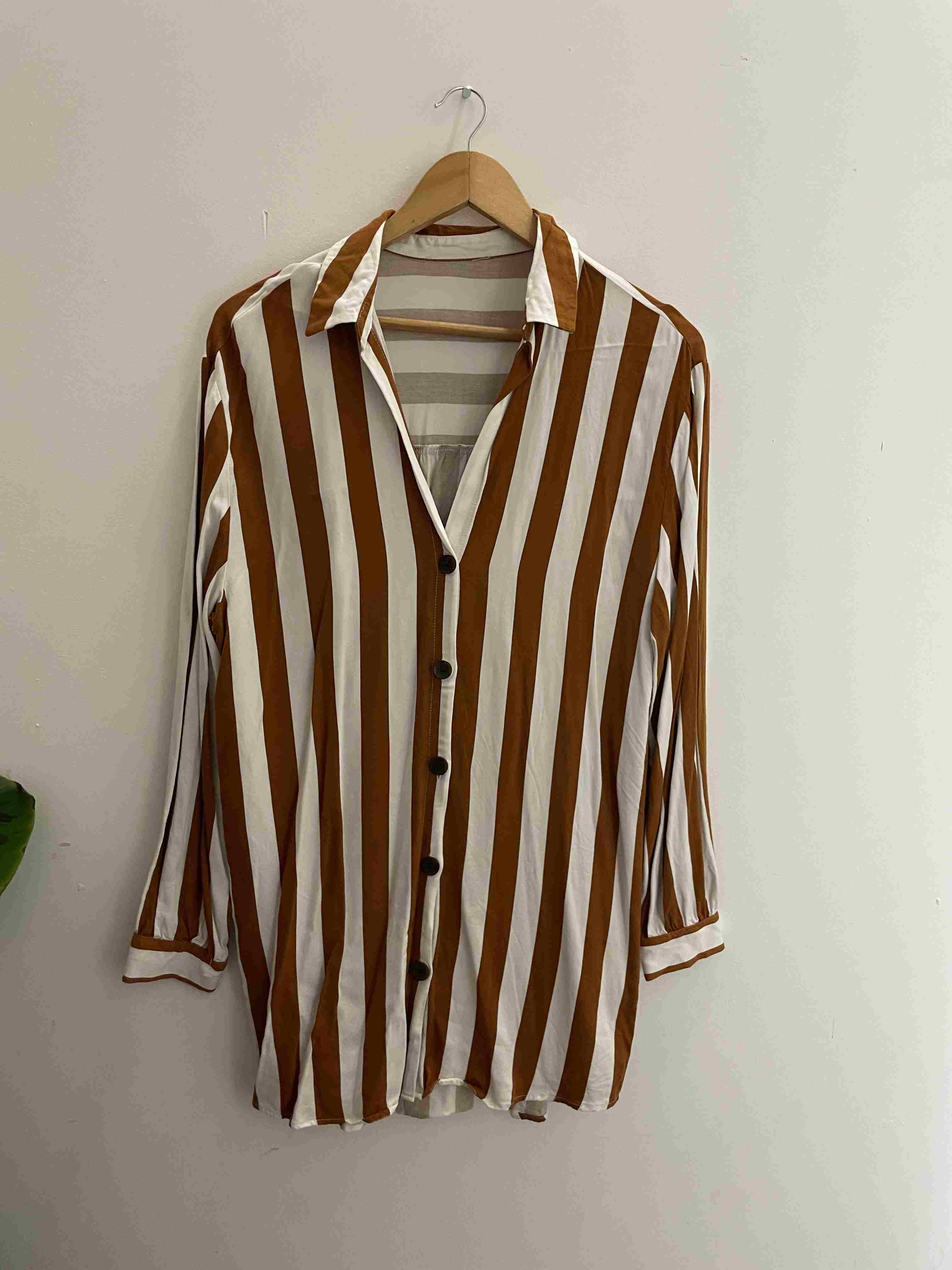 Vintage white and brown stripe linen womens medium shirt
