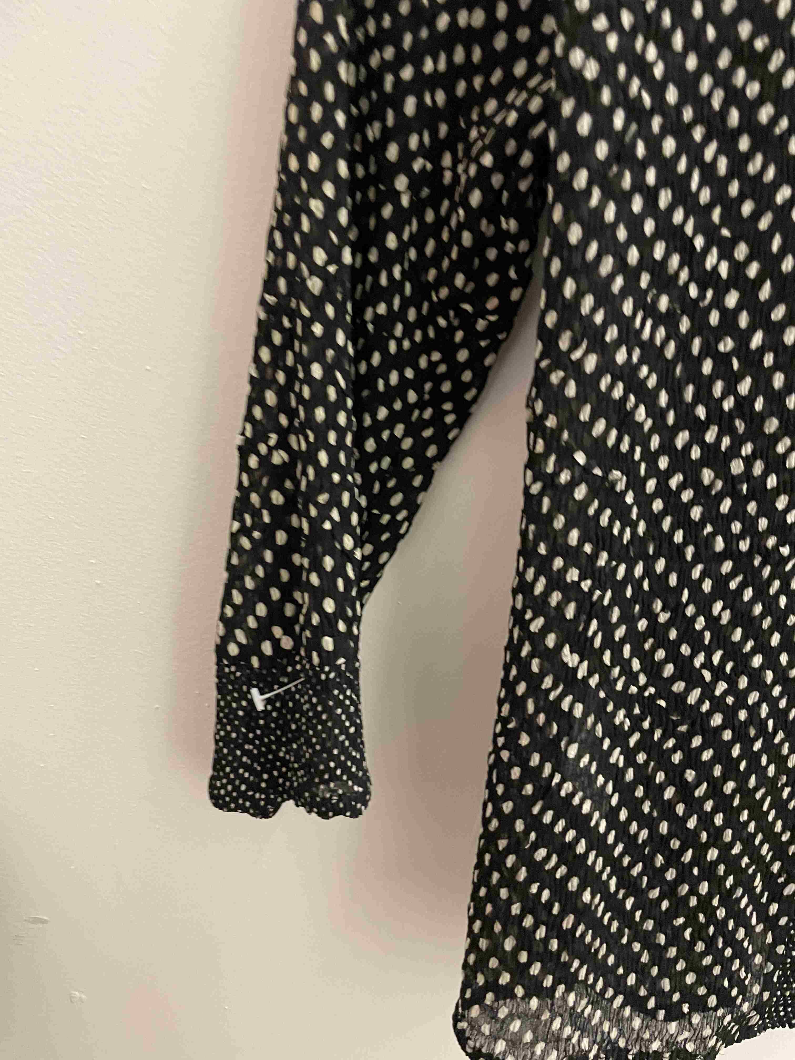Vintage petite black dotted pattern women top size 10