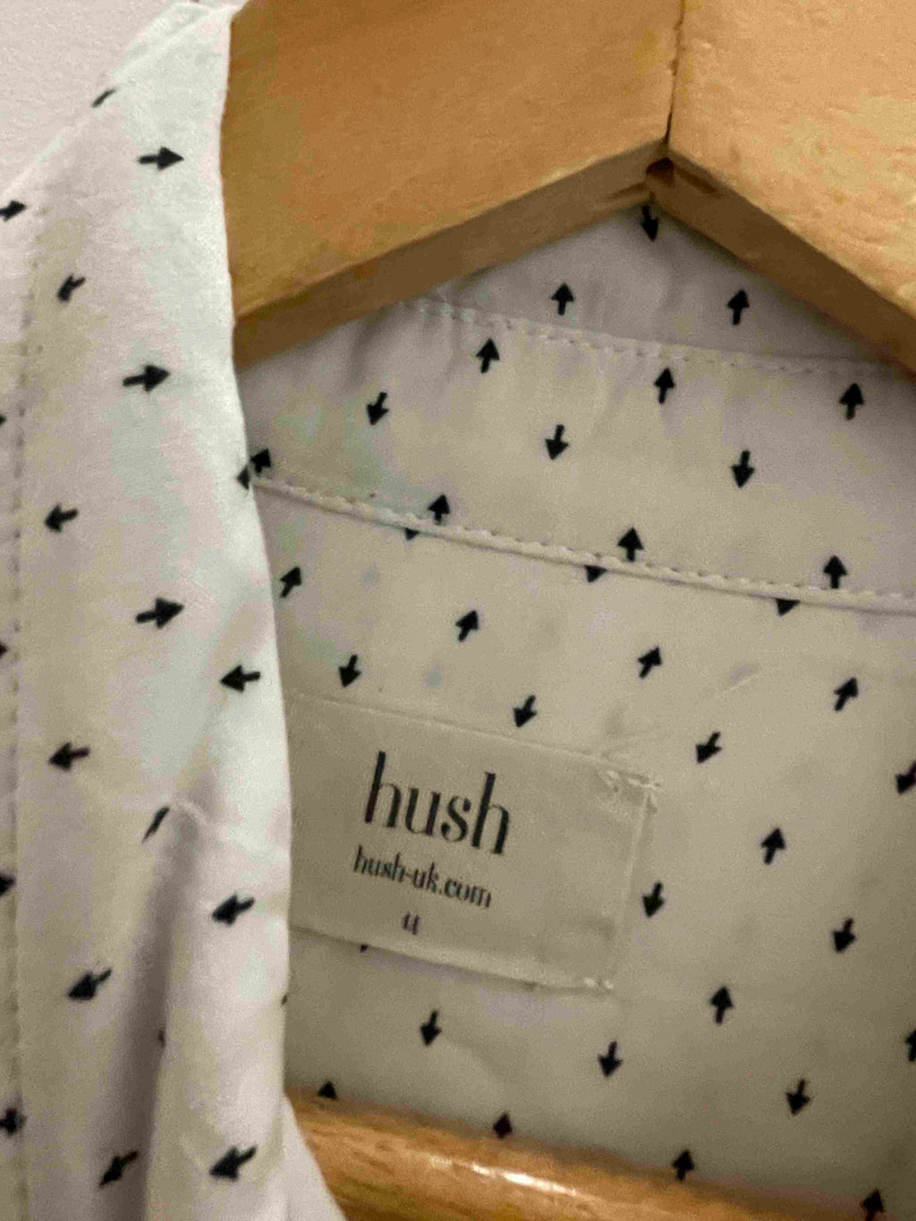 Vintage hush white printed pattern regular fit small shirt