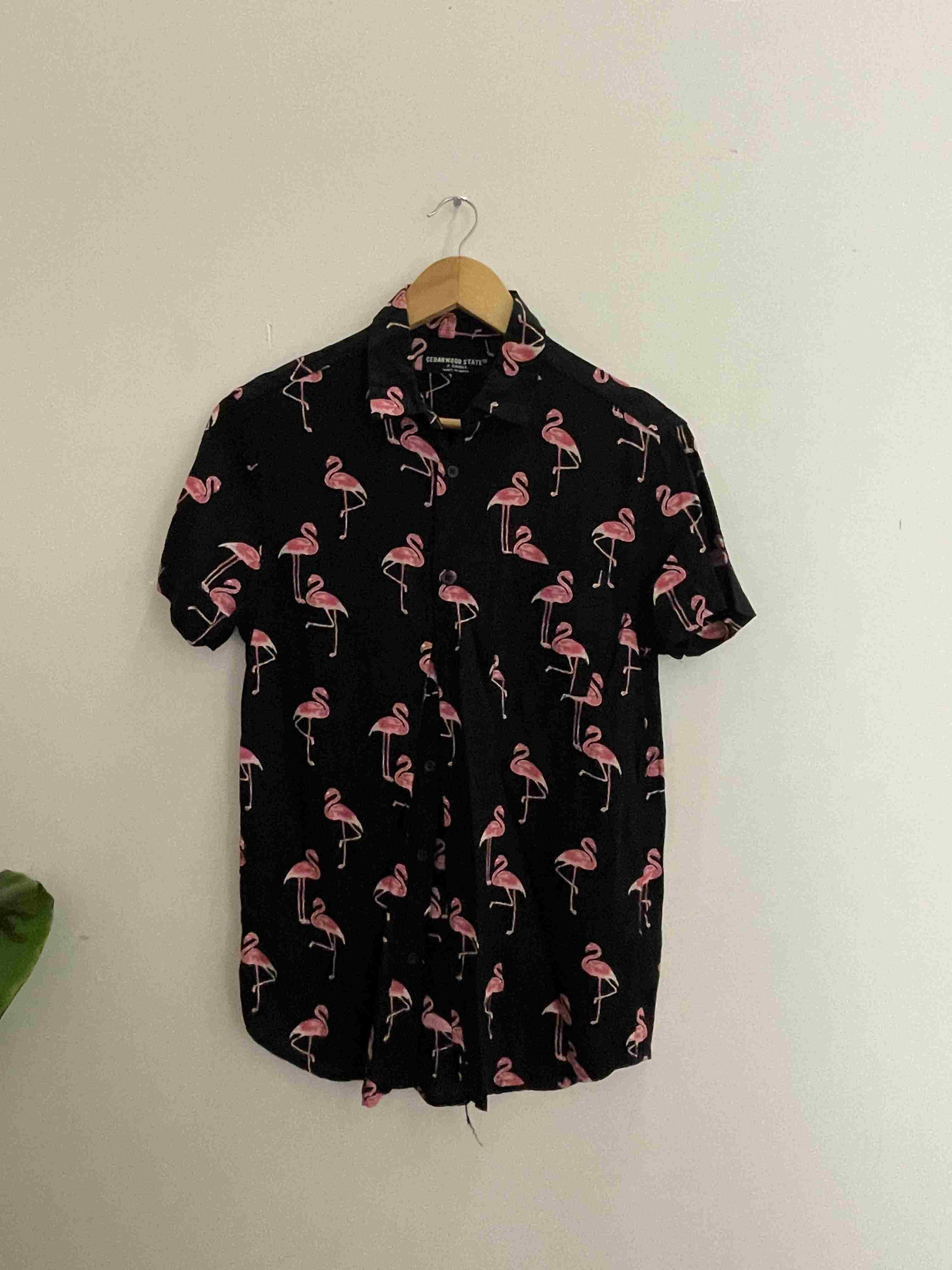 Vintage black goose printed pattern short sleeve shirt size M