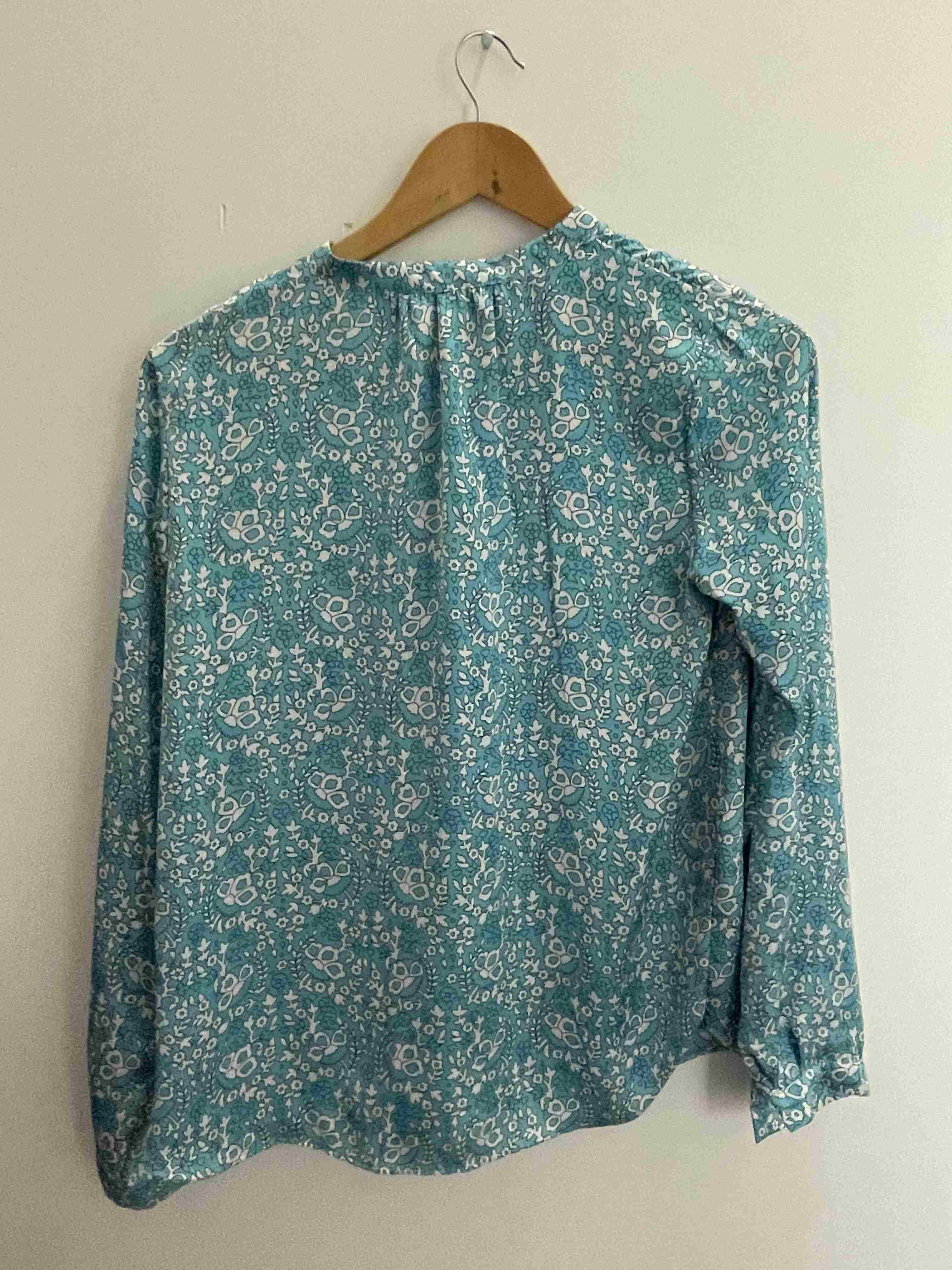 Vintage blue printed pattern linen small top