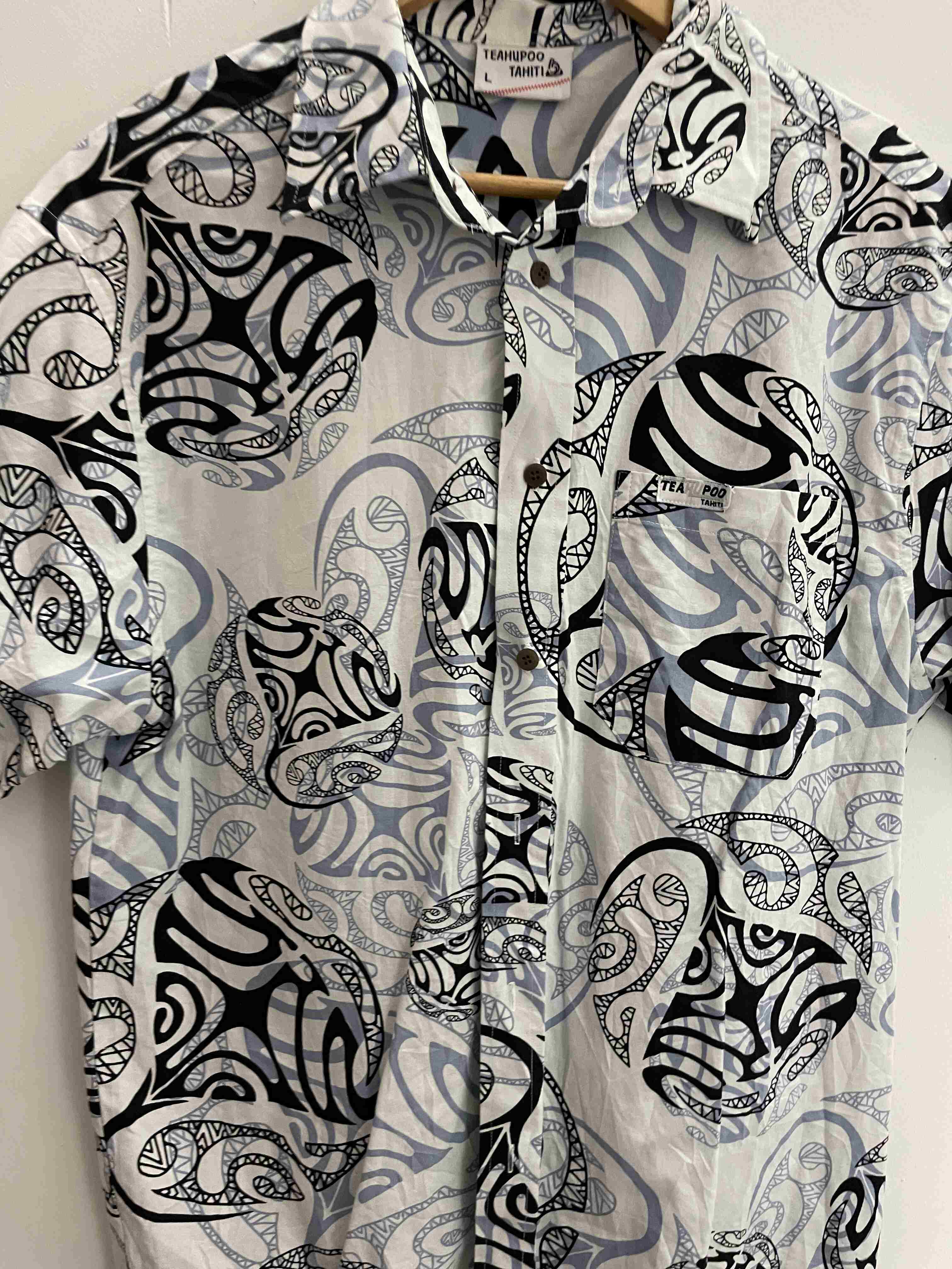 Vintage tahiti abstract pattern blue large shirt
