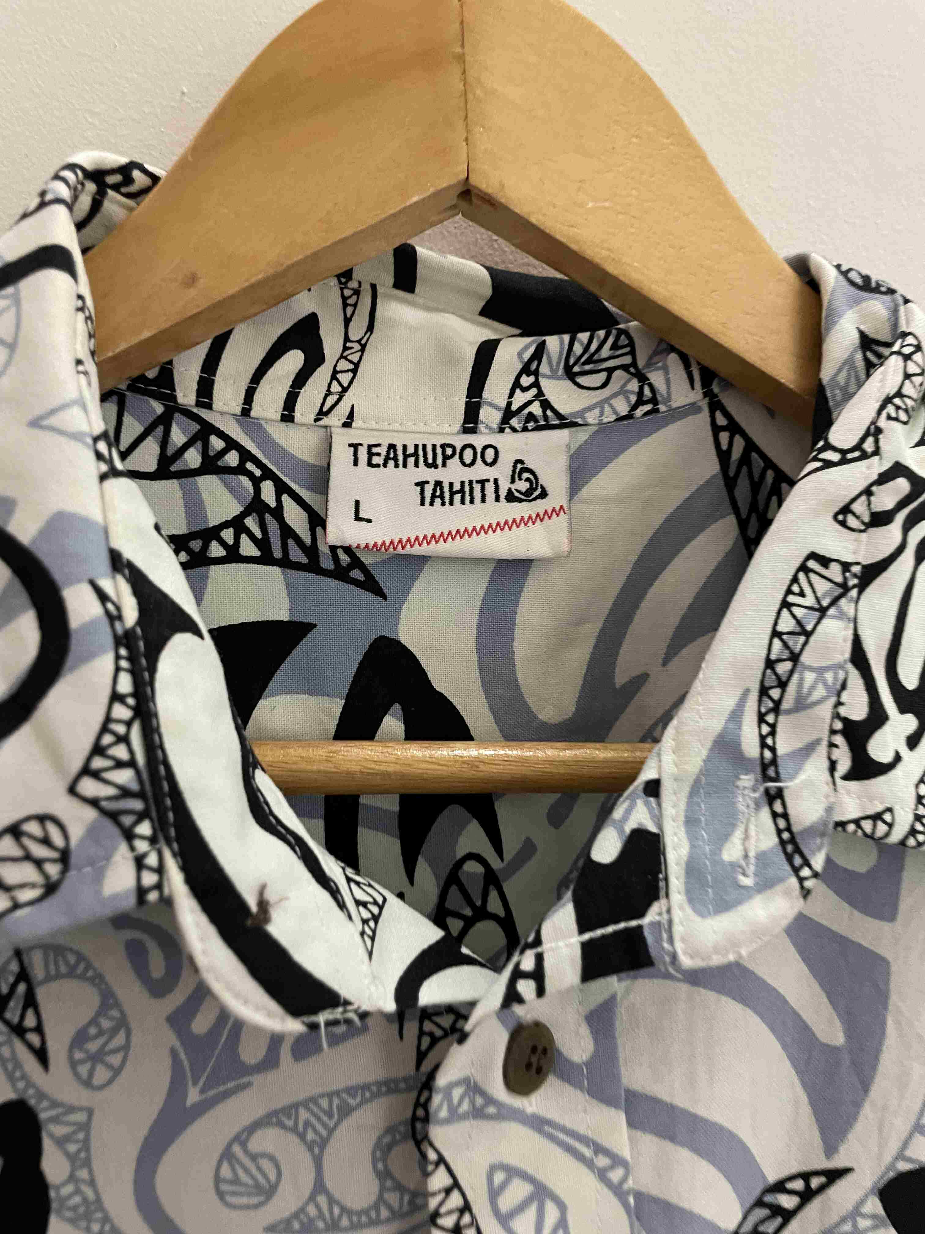 Vintage tahiti abstract pattern blue large shirt
