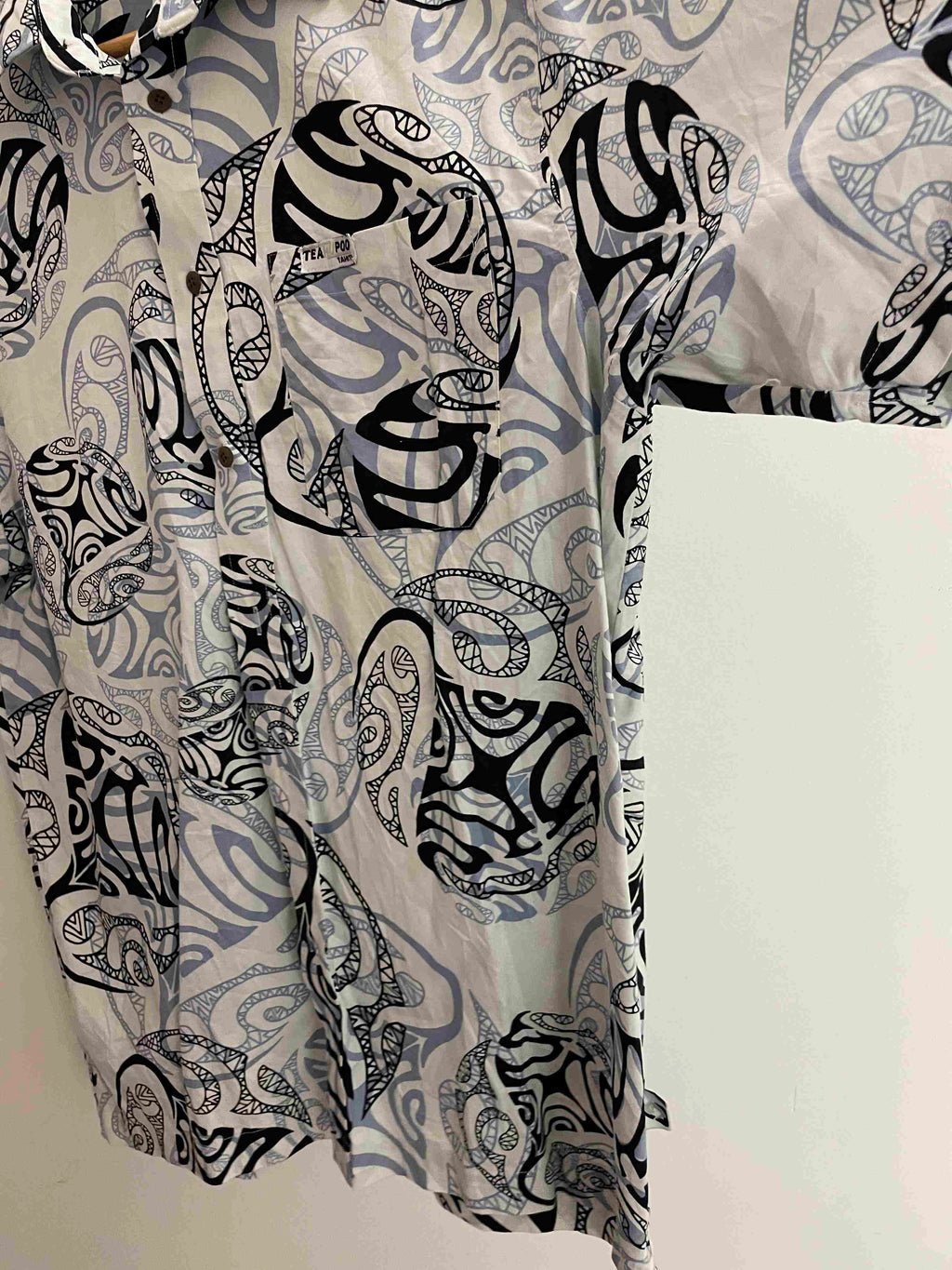 Vintage tahiti abstract pattern blue large shirt