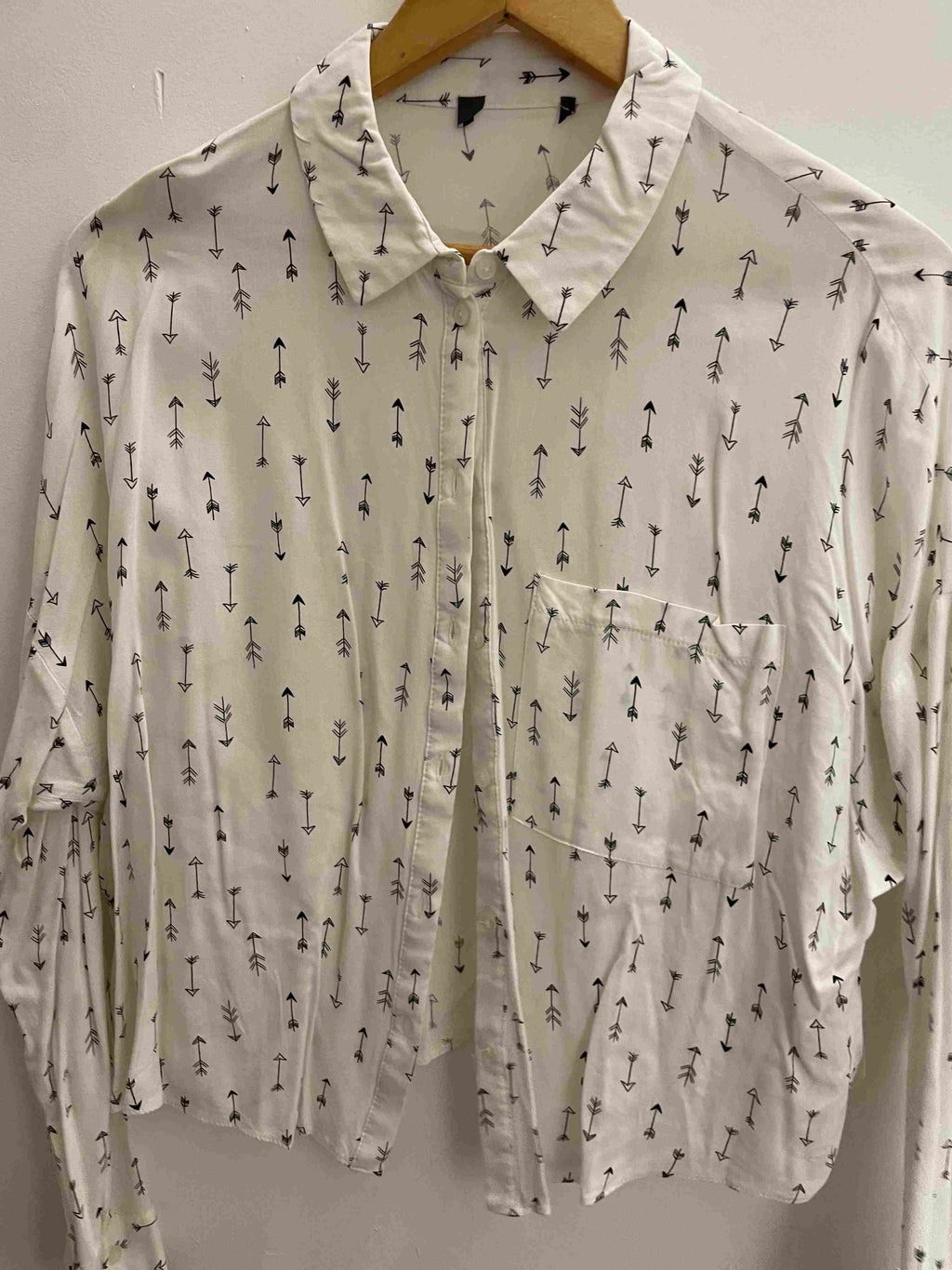 Vintage white printed pattern medium shirt size M
