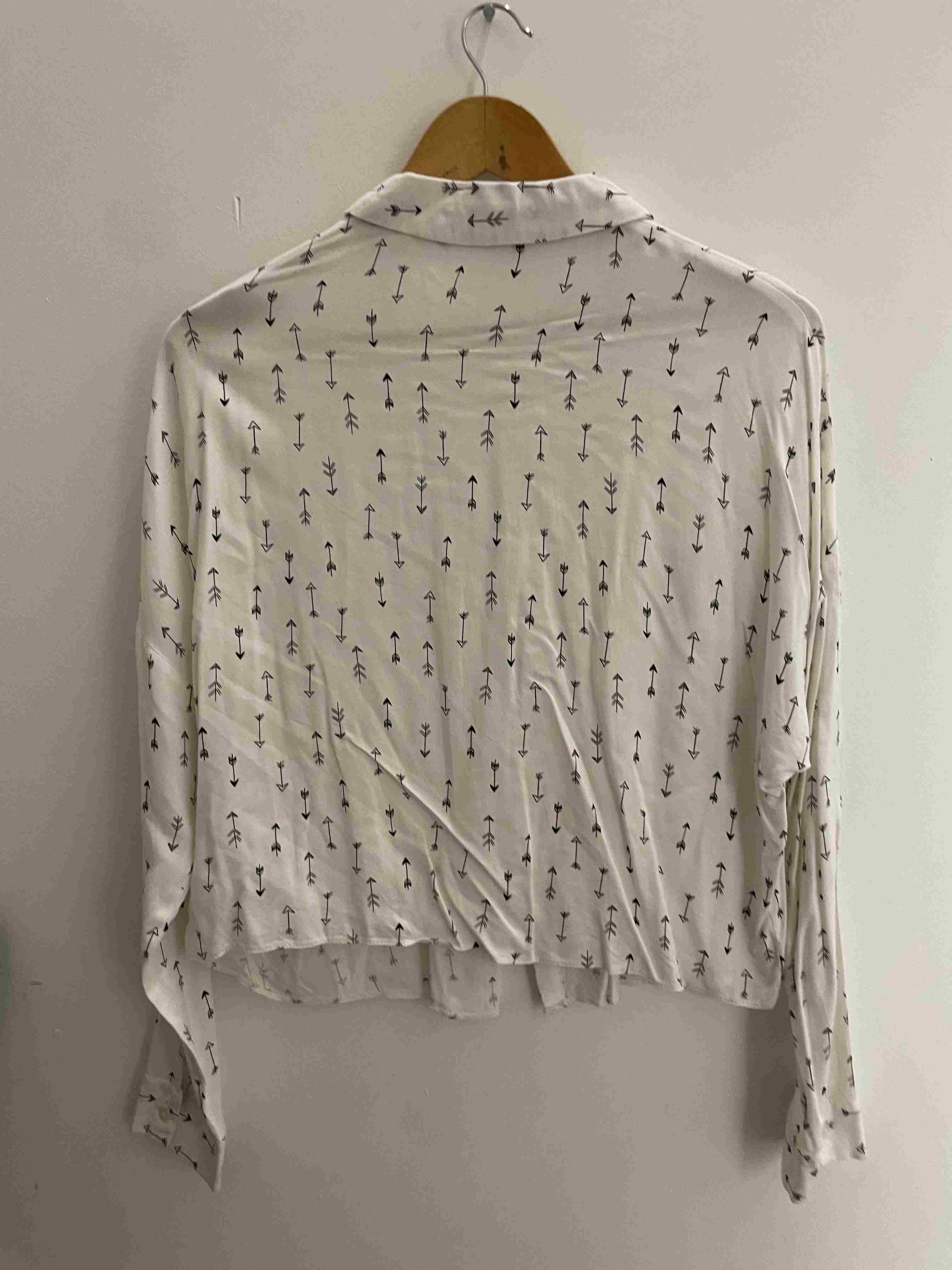Vintage white printed pattern medium shirt size M