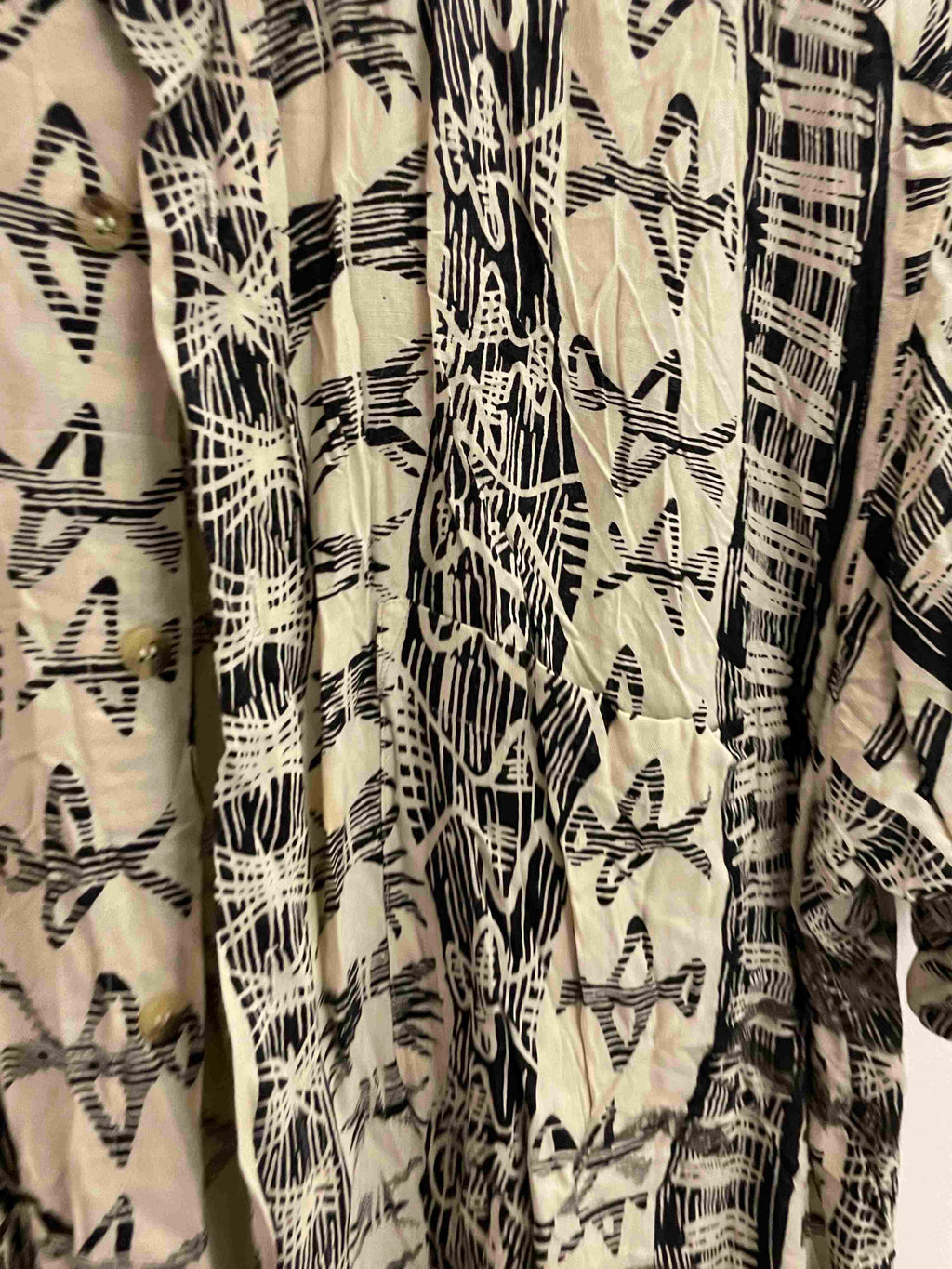 Vintage john stevens small white and black abstract pattern small shirt