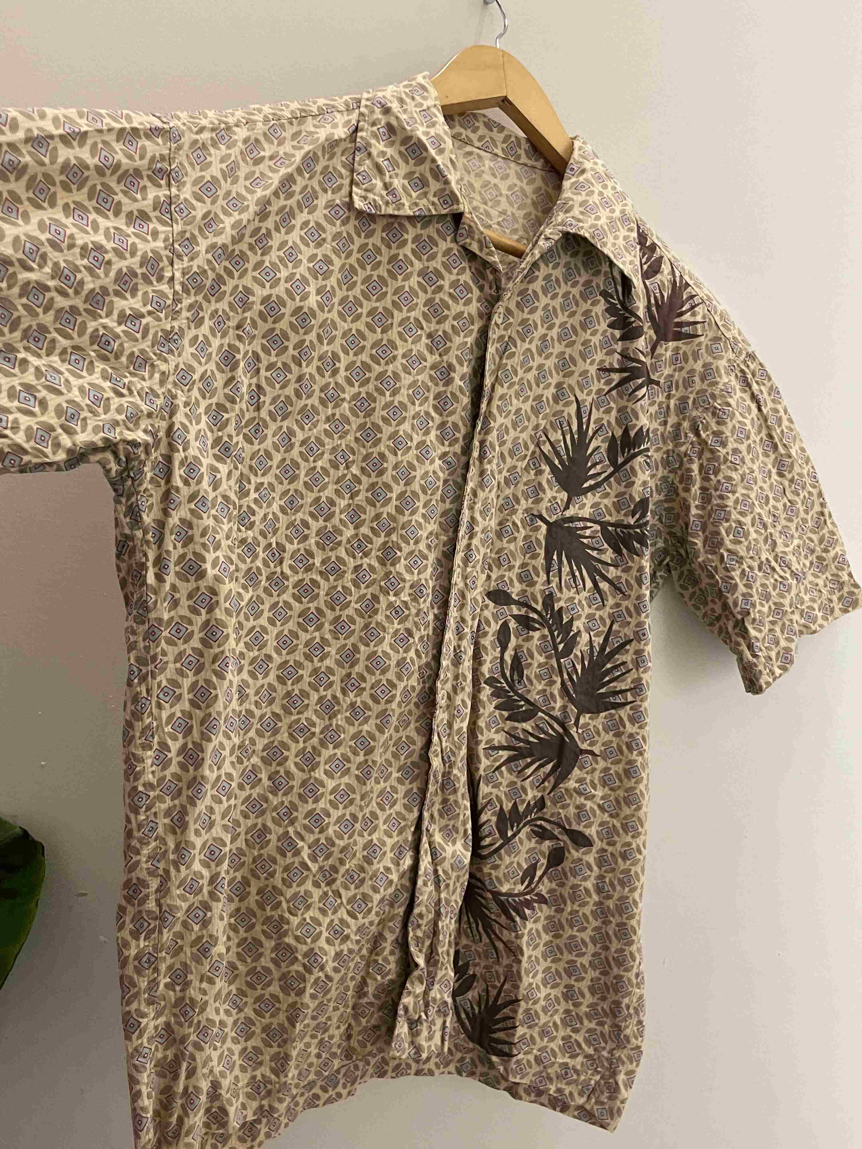 Vintage brown printed pattern small shirt