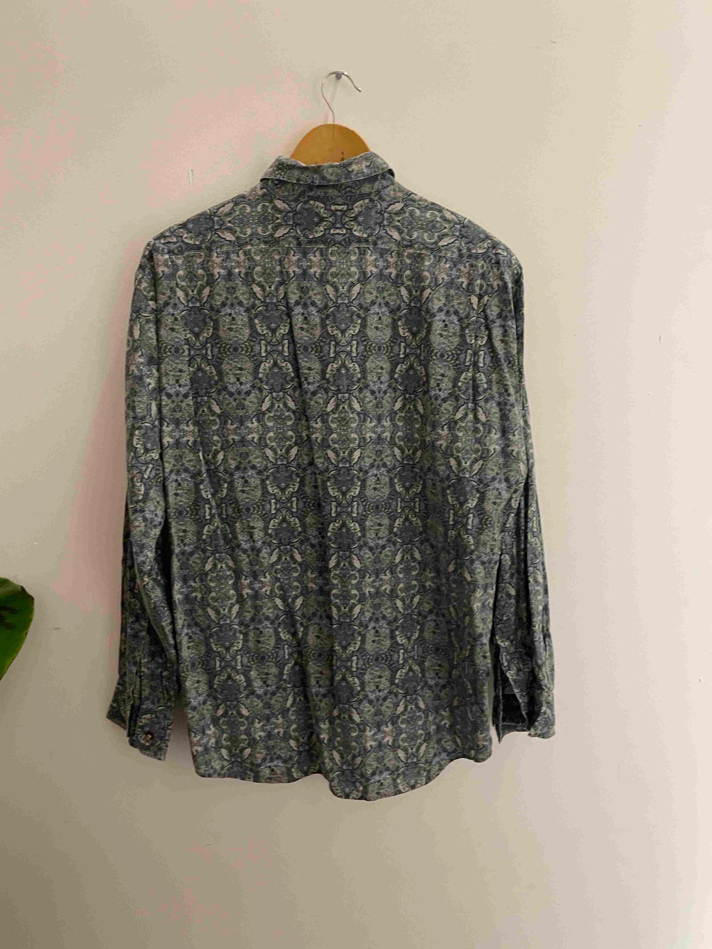 Vintage john hair blue abstract pattern shirt size S