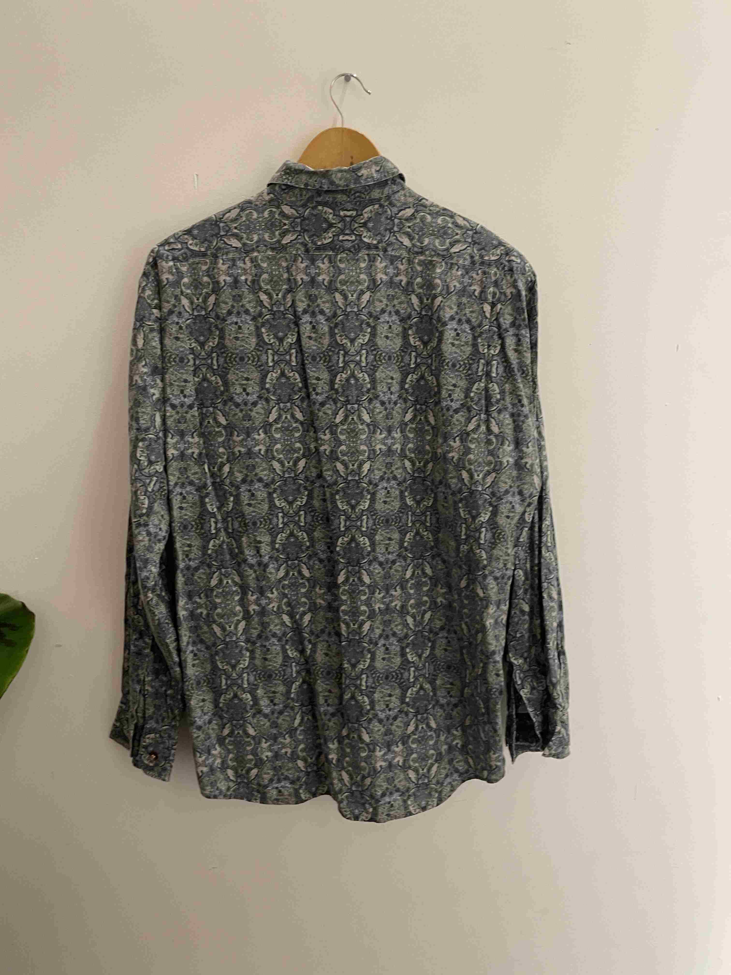 Vintage john hair blue abstract pattern shirt size S