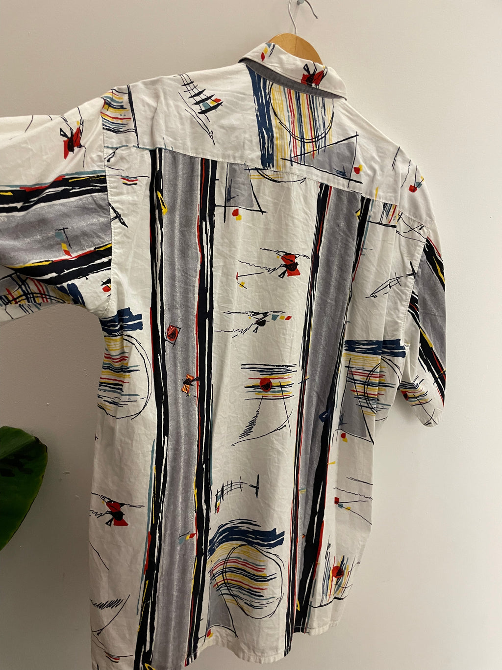 Vintage white abstract pattern mens short sleeve shirt M