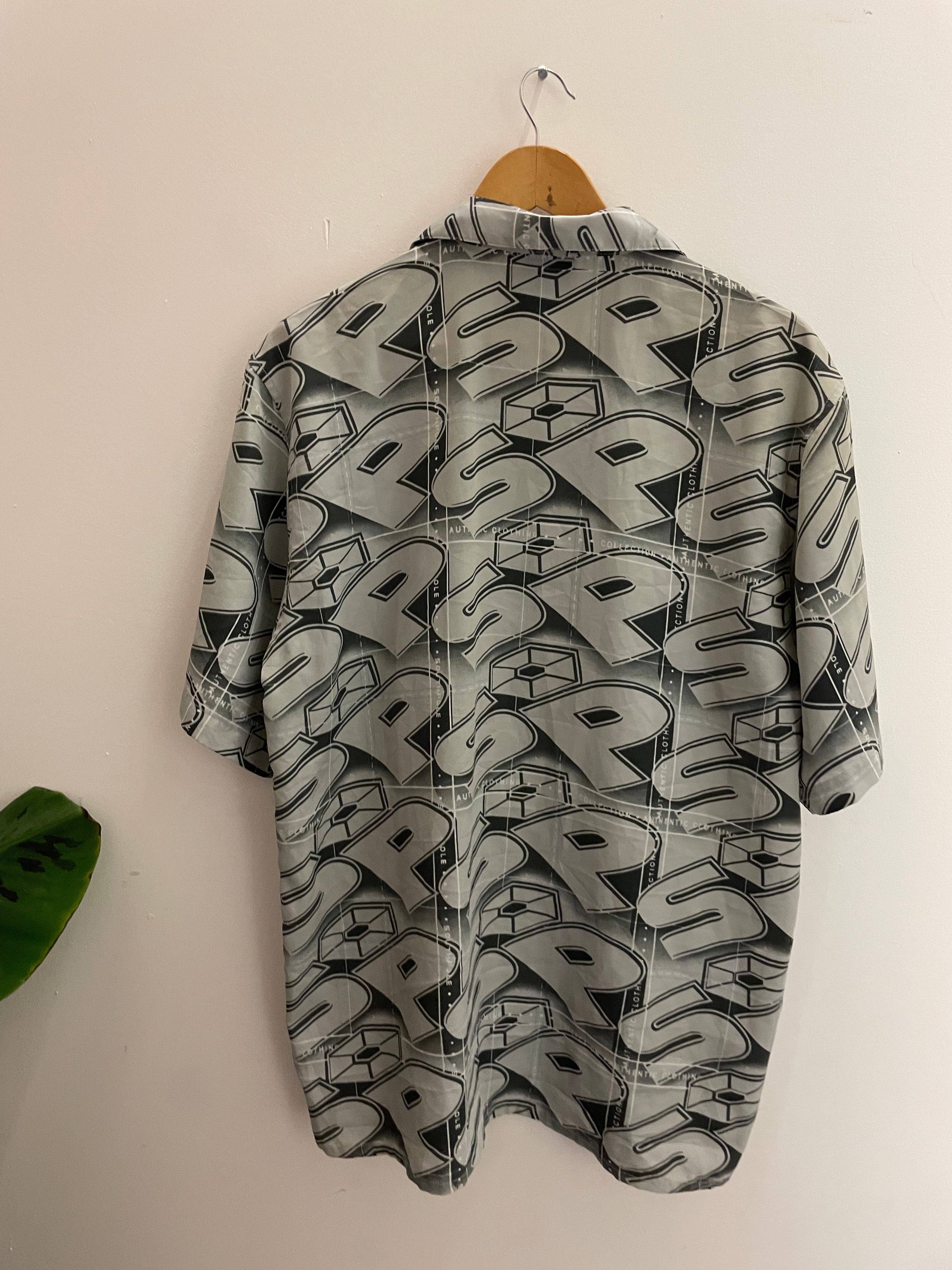 Vintage southpole grey printed pattern medium mens shirt