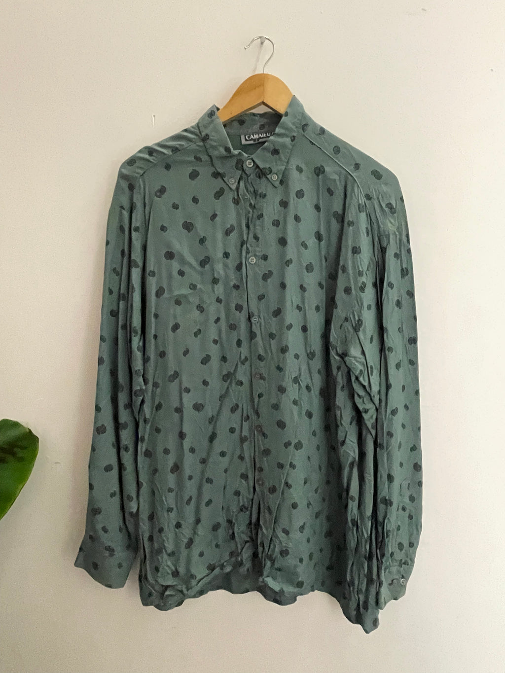 Vintage camateu green printed pattern mens mediium shirt