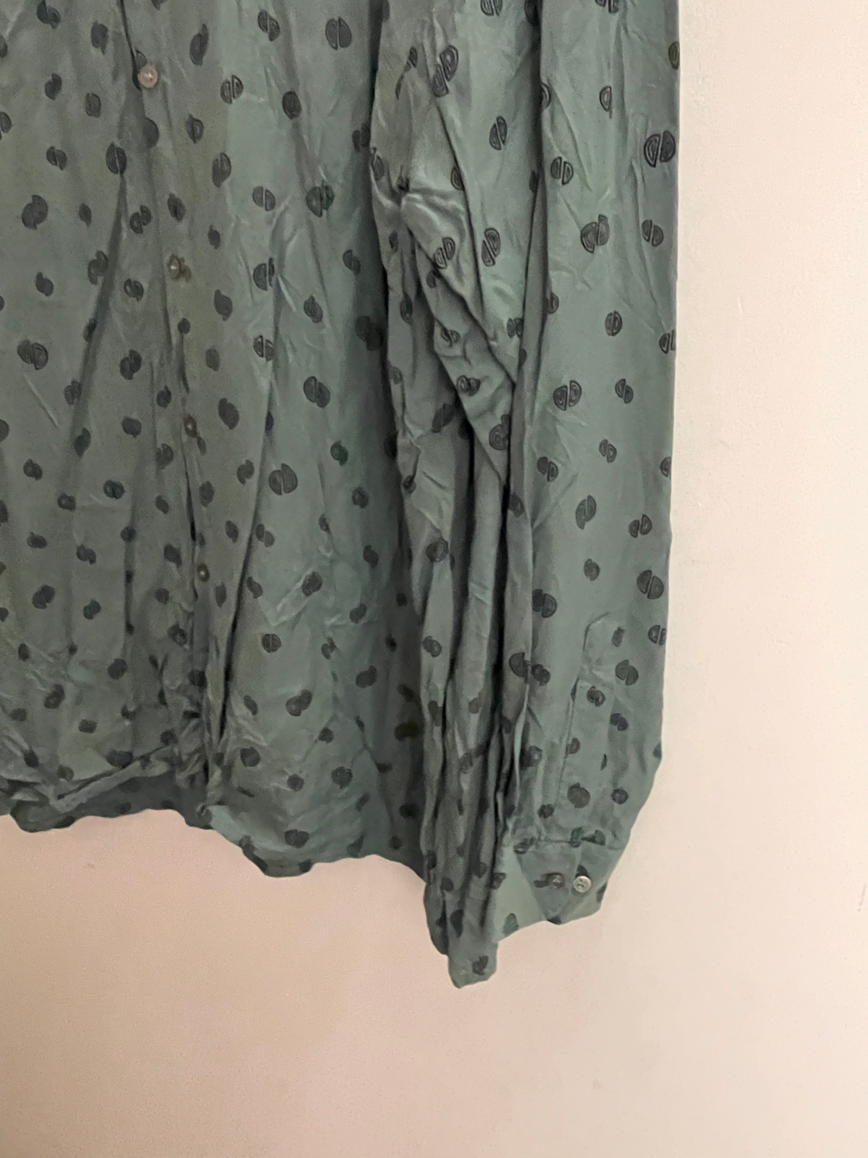 Vintage camateu green printed pattern mens mediium shirt