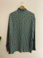 Vintage camateu green printed pattern mens mediium shirt