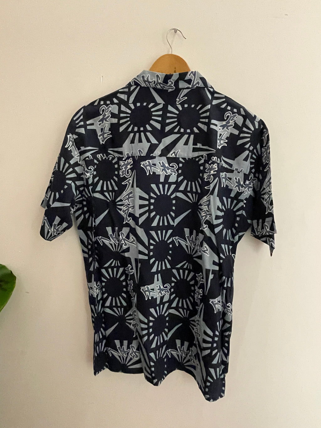 Vintage clockhouse blue abstract pattern mens short sleeve shirt
