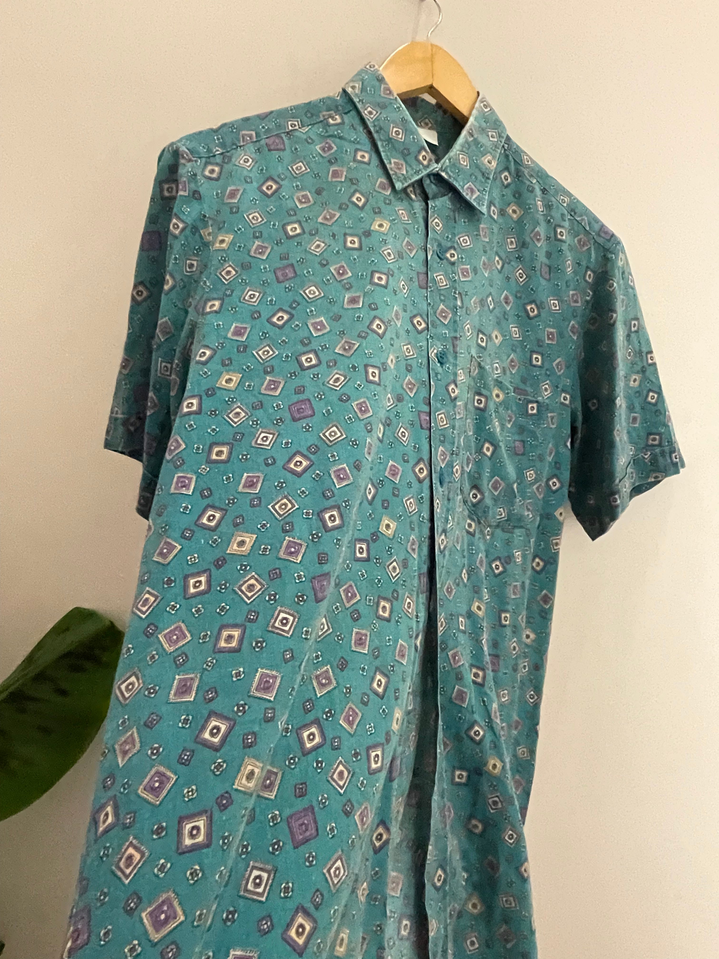 Vintage green abstract pattern mens shirt size M